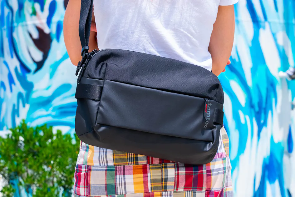 tomtoc Explorer-H02 Sling Bag M Review | Pack Hacker