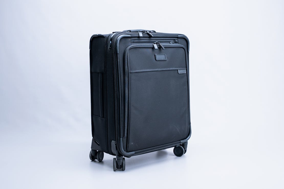 Briggs & Riley Global 21″ Carry-On Expandable Spinner