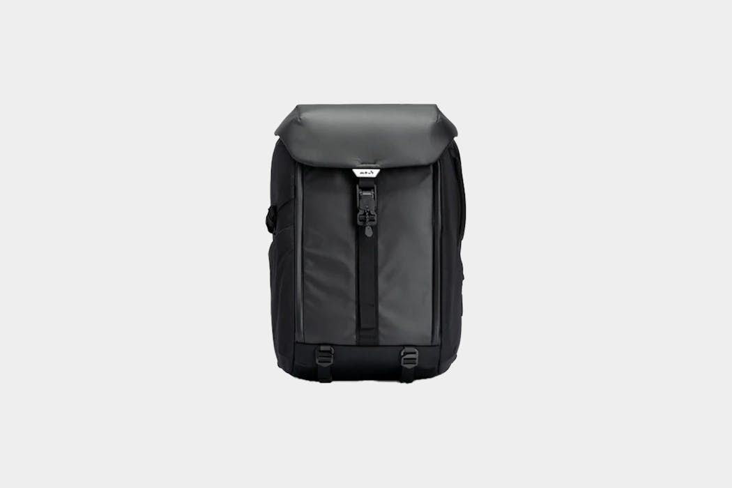 Mous Extreme Commuter Backpack with Lid