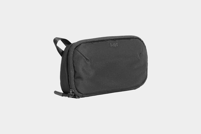 Bellroy Dopp Kit Review (Classy Toiletry Pouch) | Pack Hacker