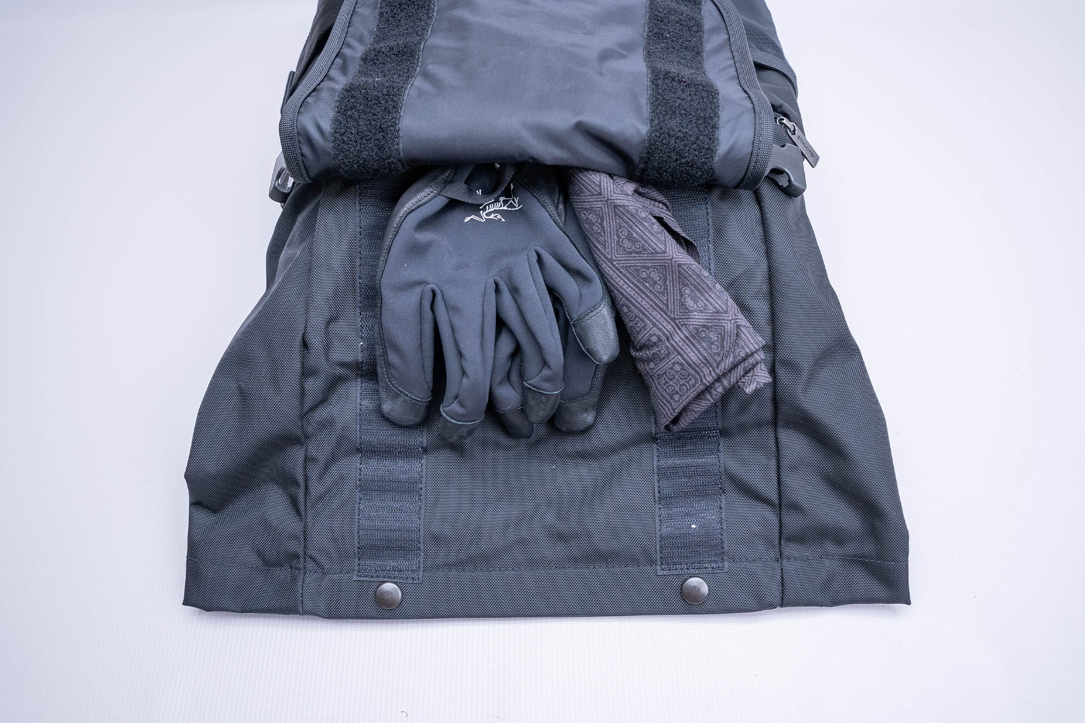 Ethnotek Raja 30L Backpack Gloves