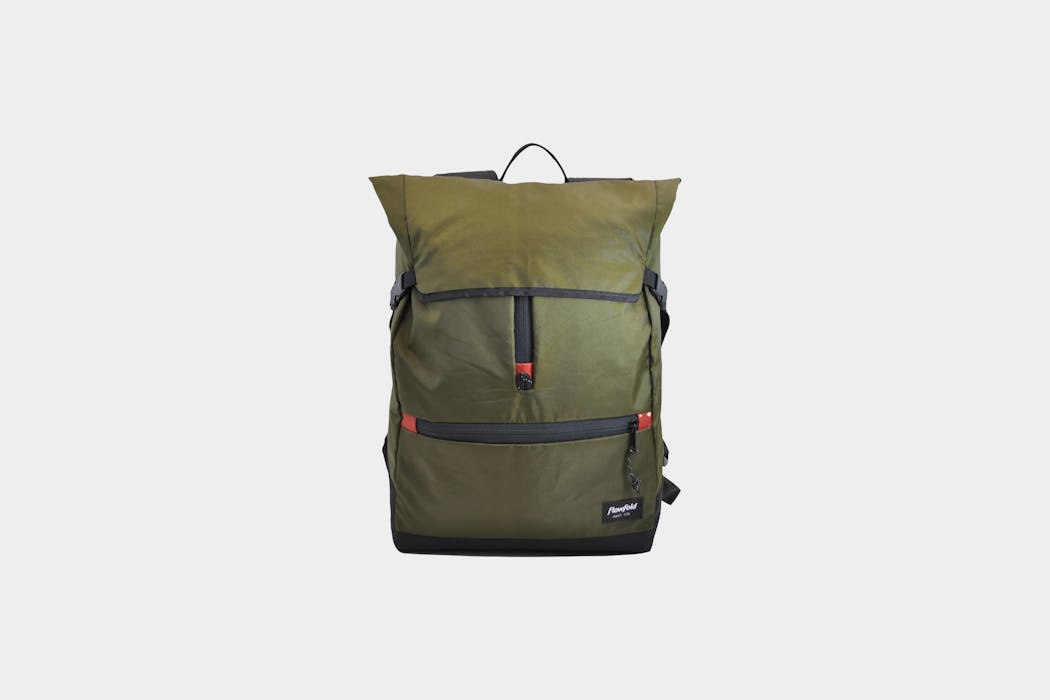 Flowfold Commuter Center Zip Backpack