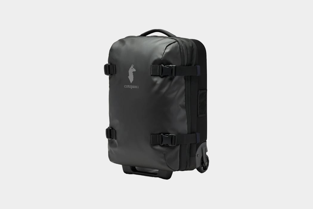 Suitcase Review: Eastpak Tranverz Carry On Bag - The Travel Hack