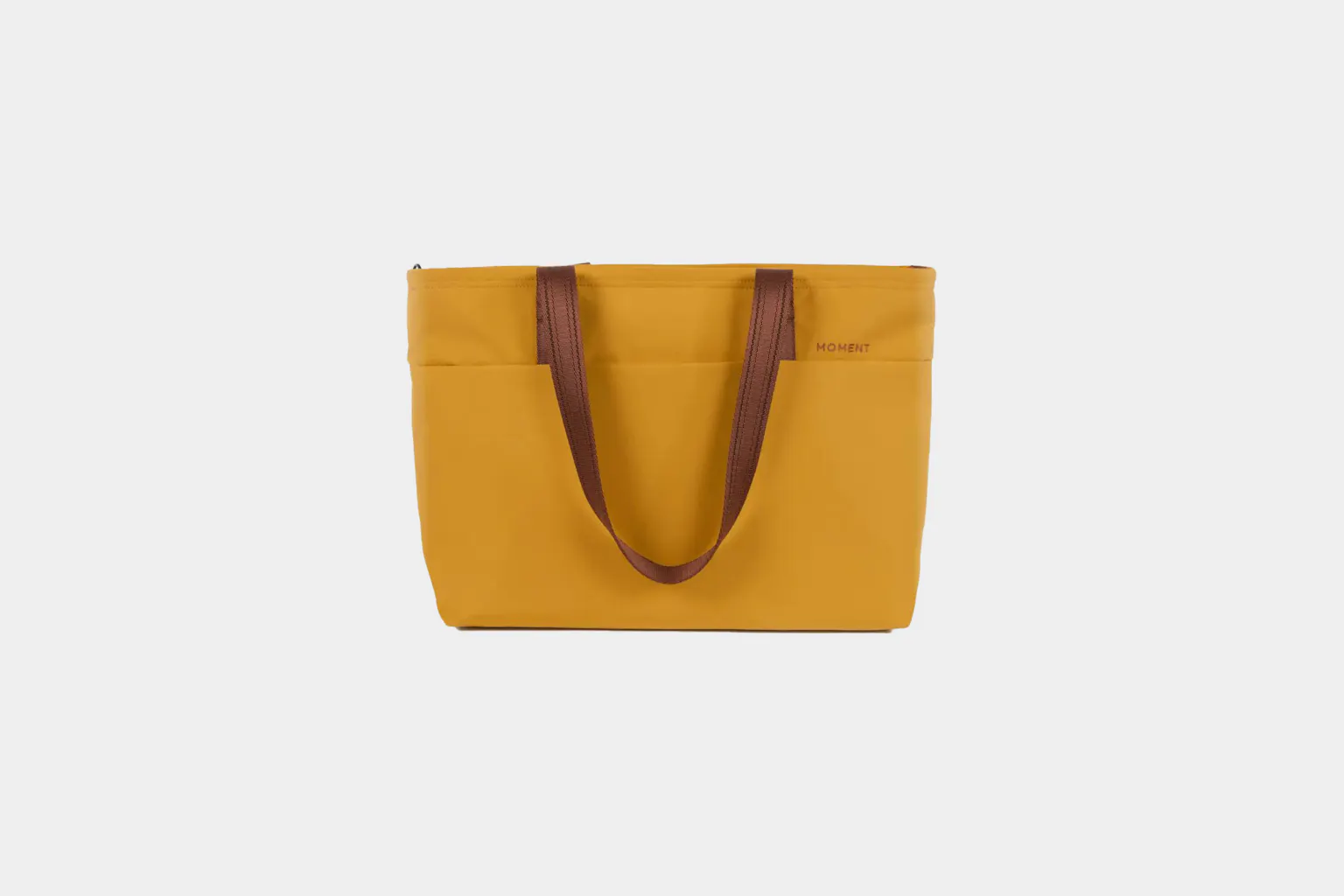 Everything Tech Moment Everything Tech Tote Review | Pack Hacker