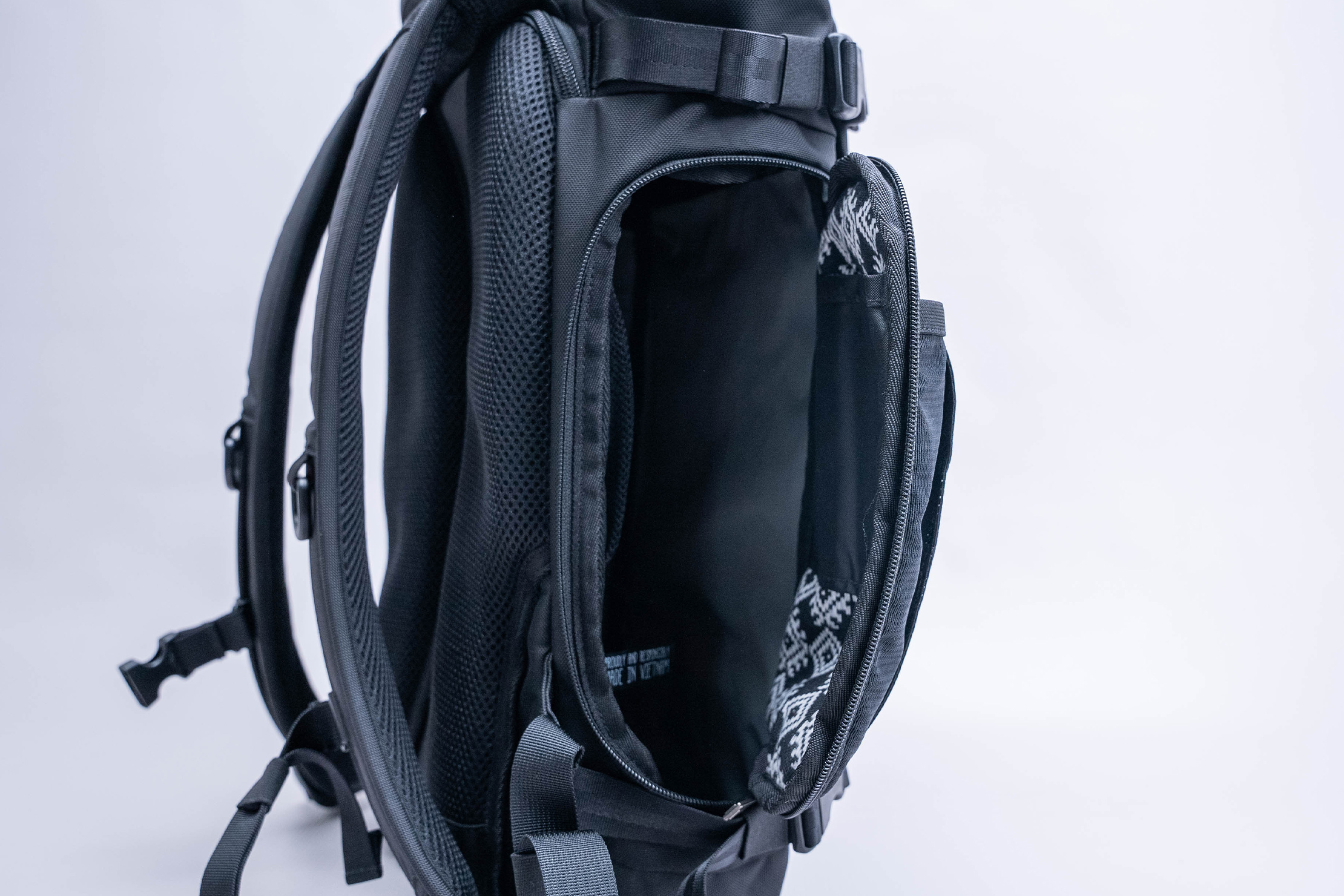 Ethnotek Raja 30L Backpack Side Access 2