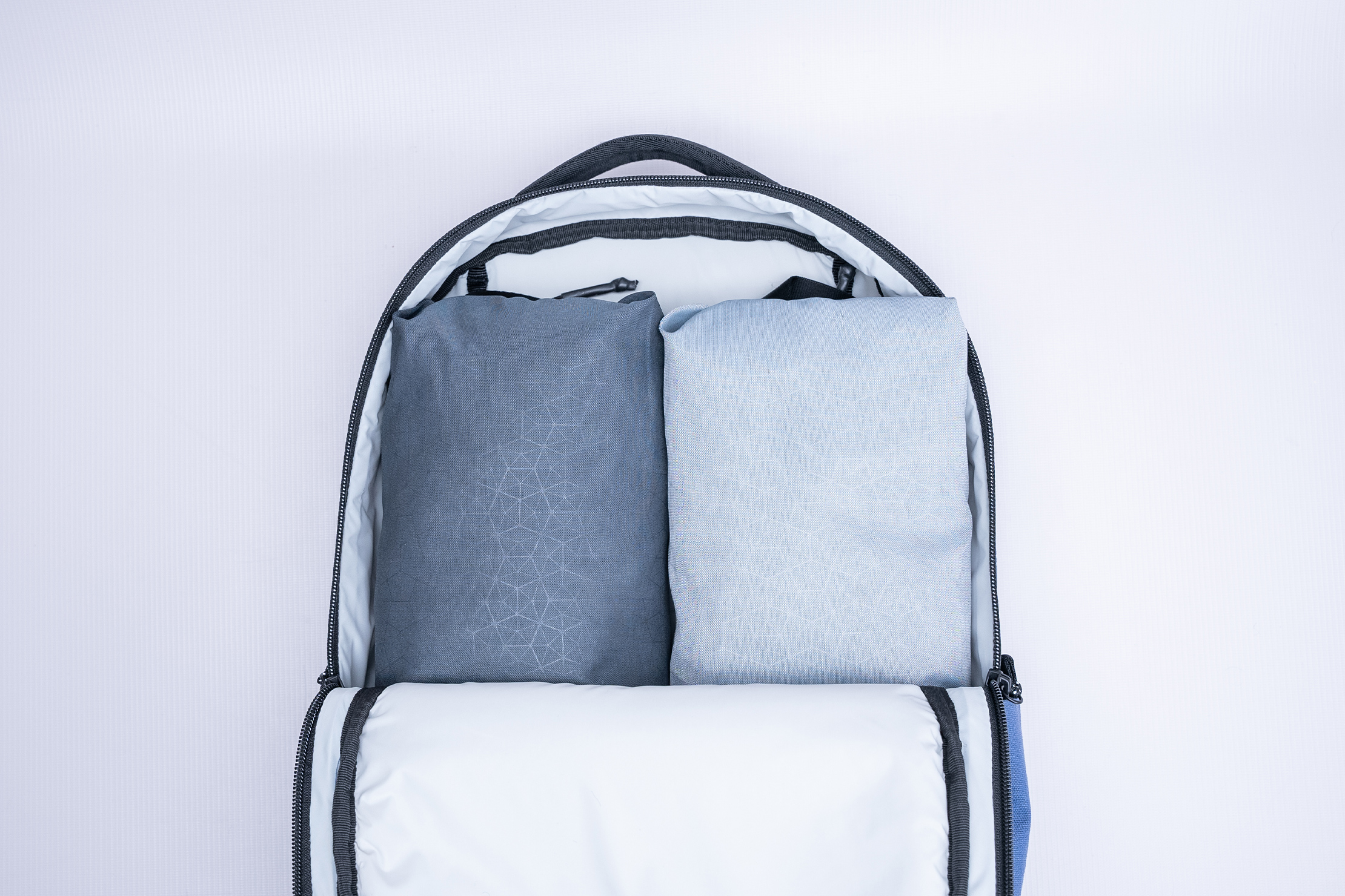 Pakt Everyday 22L Backpack Packing Cubes