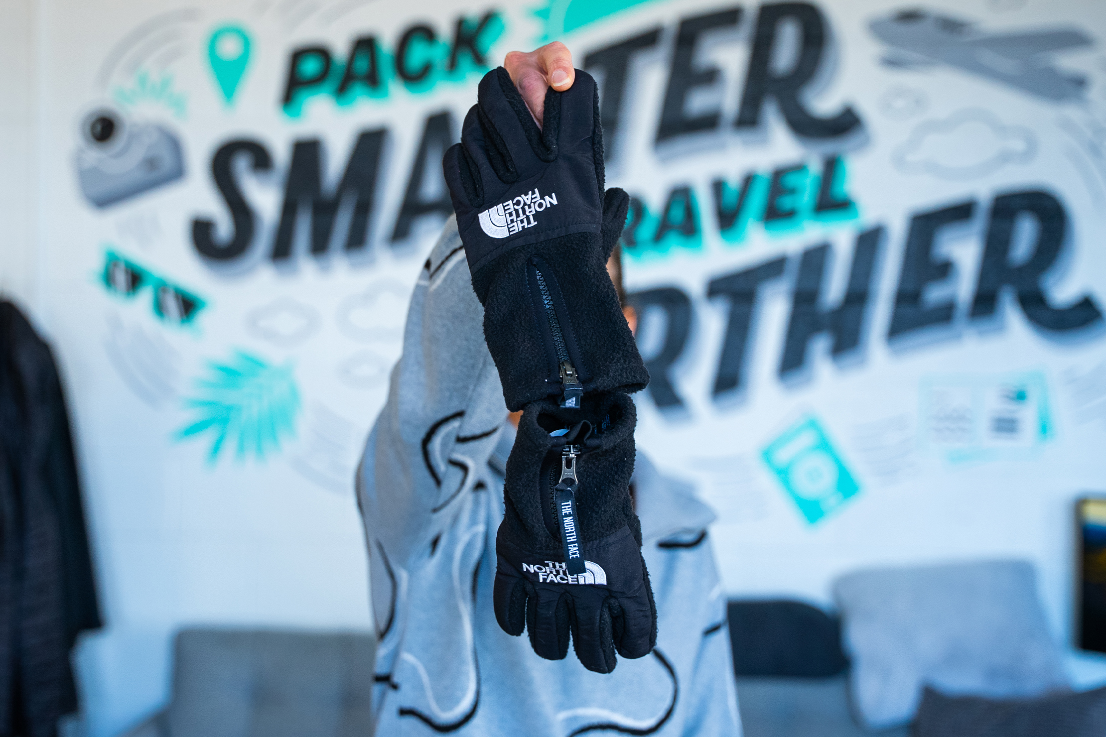 The North Face Denali Etip Gloves Showcase