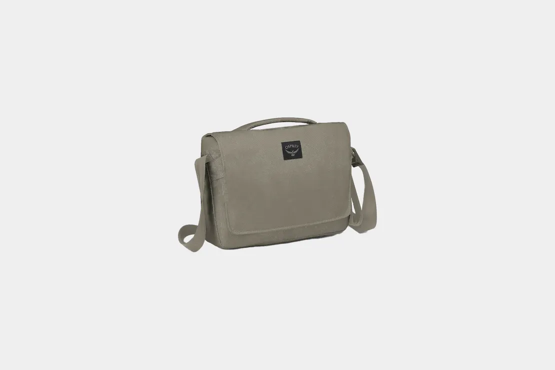 osprey aoede messenger bag Crossbody 1.5L / Black Thoughtful pocketing keeps your belongings close at hand Osprey Aoede Briefpack - CPL24