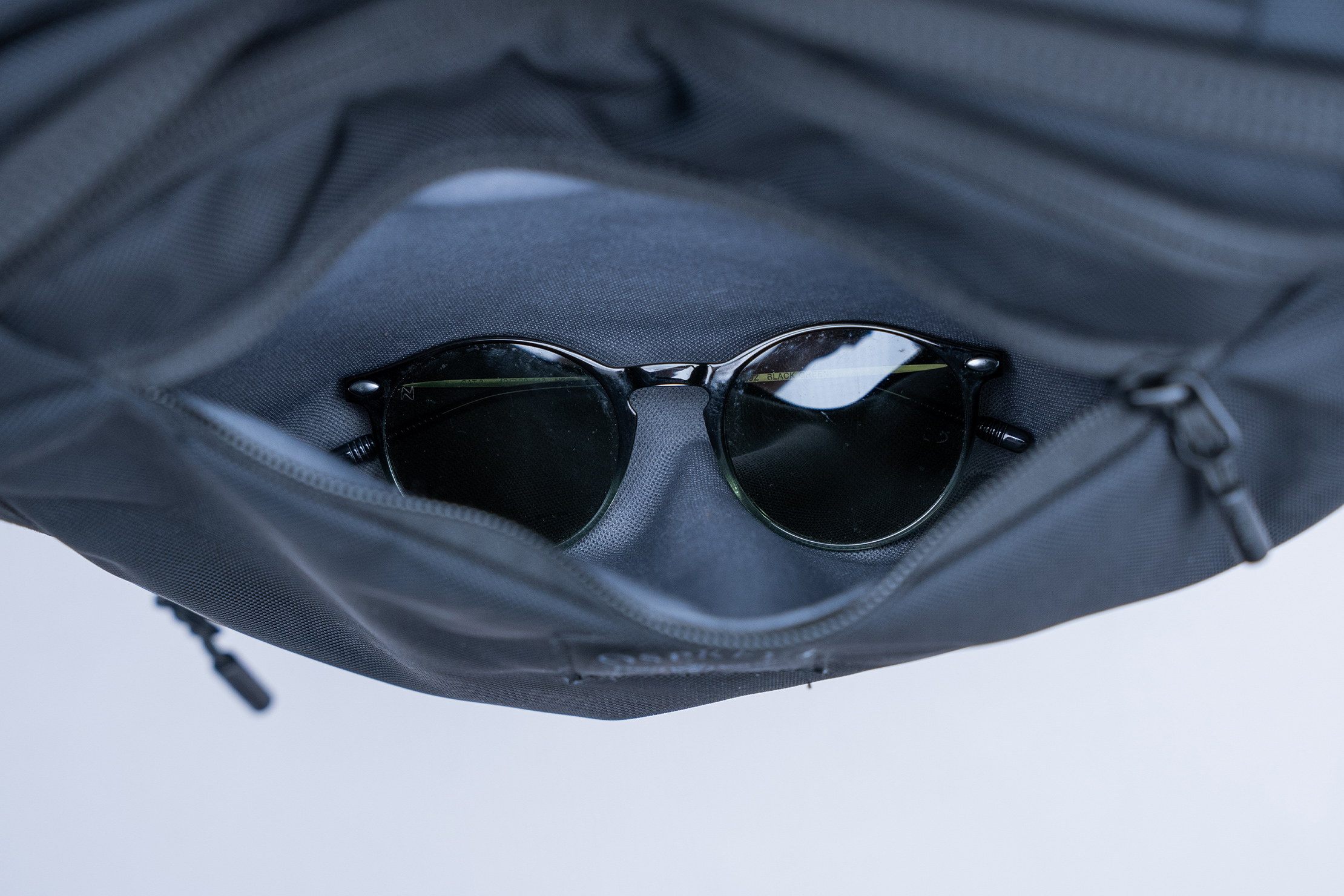 Osprey Aoede Briefpack Sunglasses