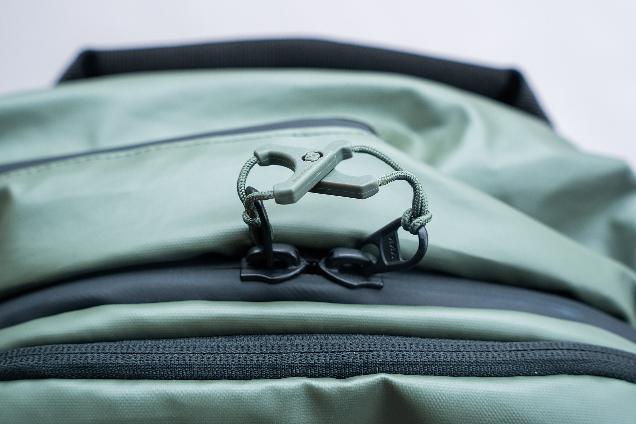 WANDRD TRANSIT Travel Backpack Zipper Pull