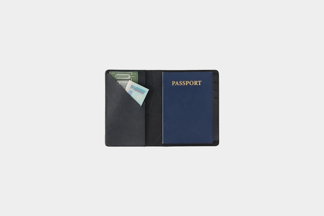 Minaal RFID Travel Wallet