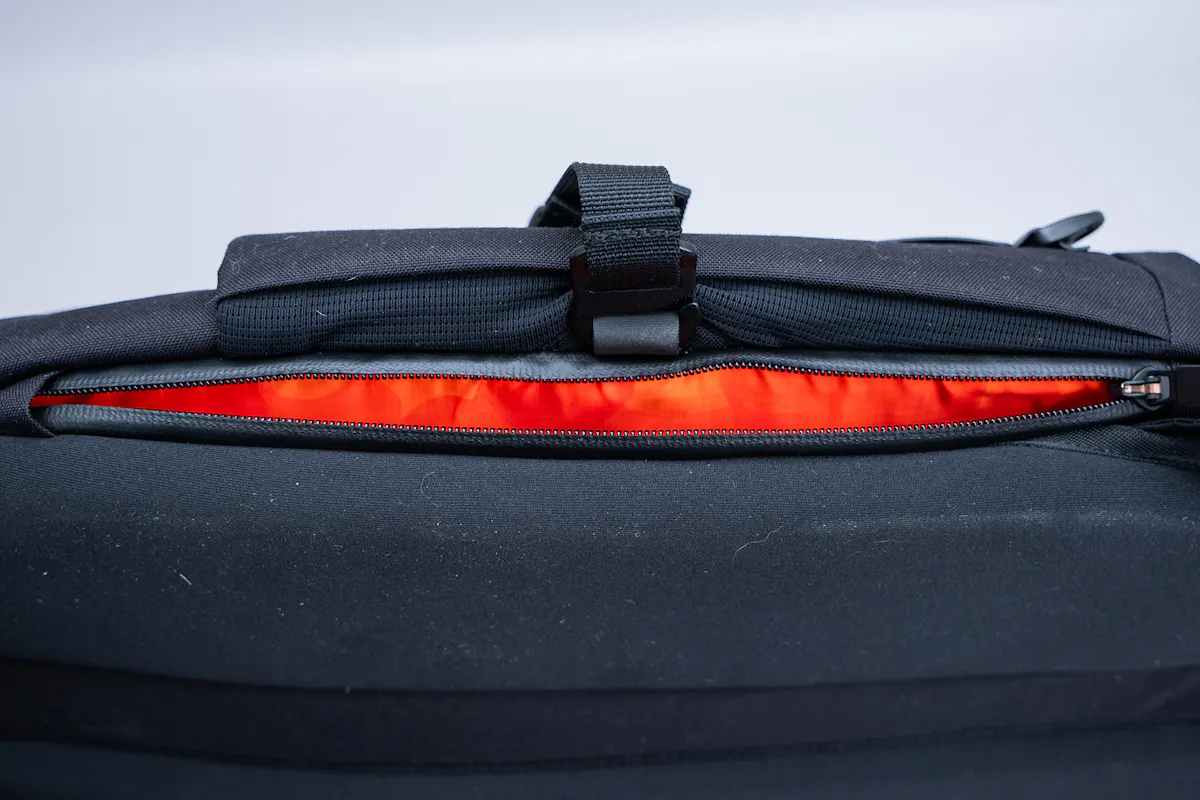 CODEOFBELL X-PAK EVO Sling Pack (L) Back Pocket