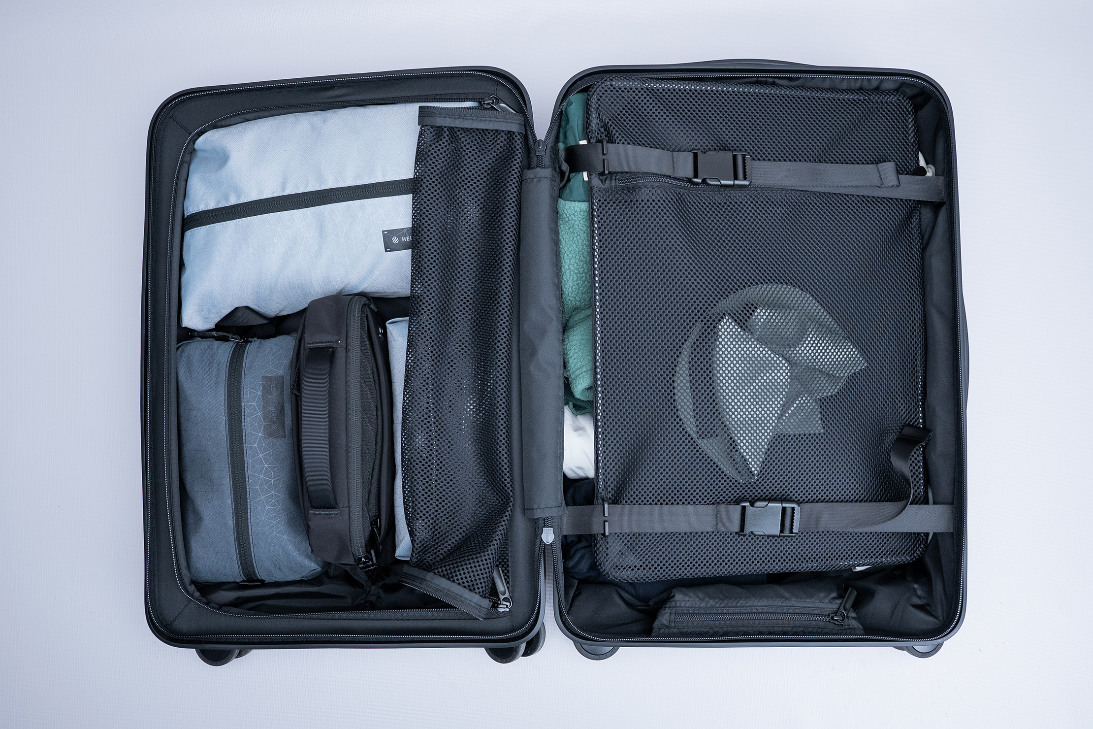 Quince Carry-On Suitcase (21 in) Stuffed