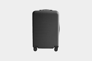 Quince Carry-On Hard Shell Suitcase (21 in)