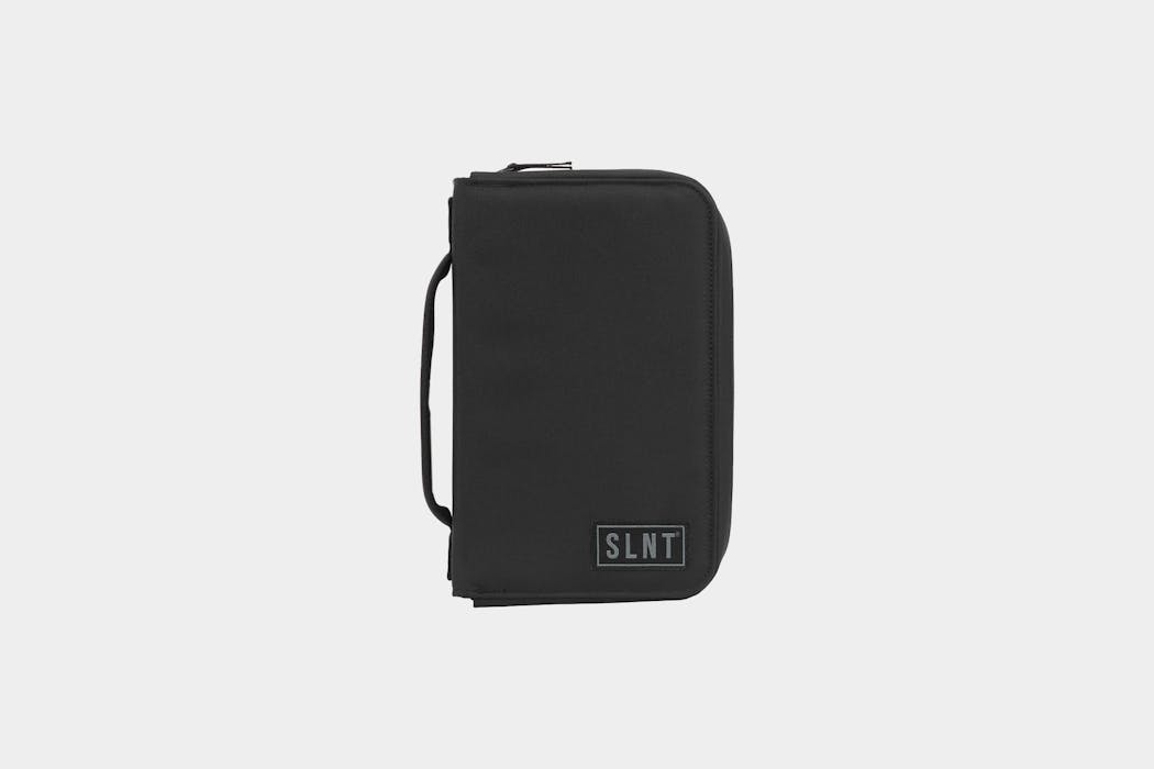 SLNT Essentials Faraday Tech Organizer