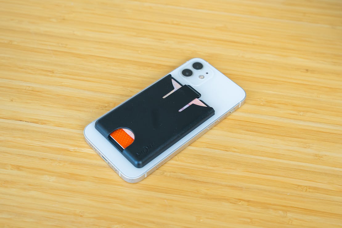 Nite Ize Ca$hBack Phone Wallet Review