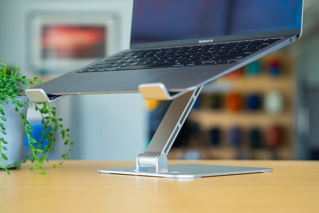 RIWUCT Foldable Laptop Stand