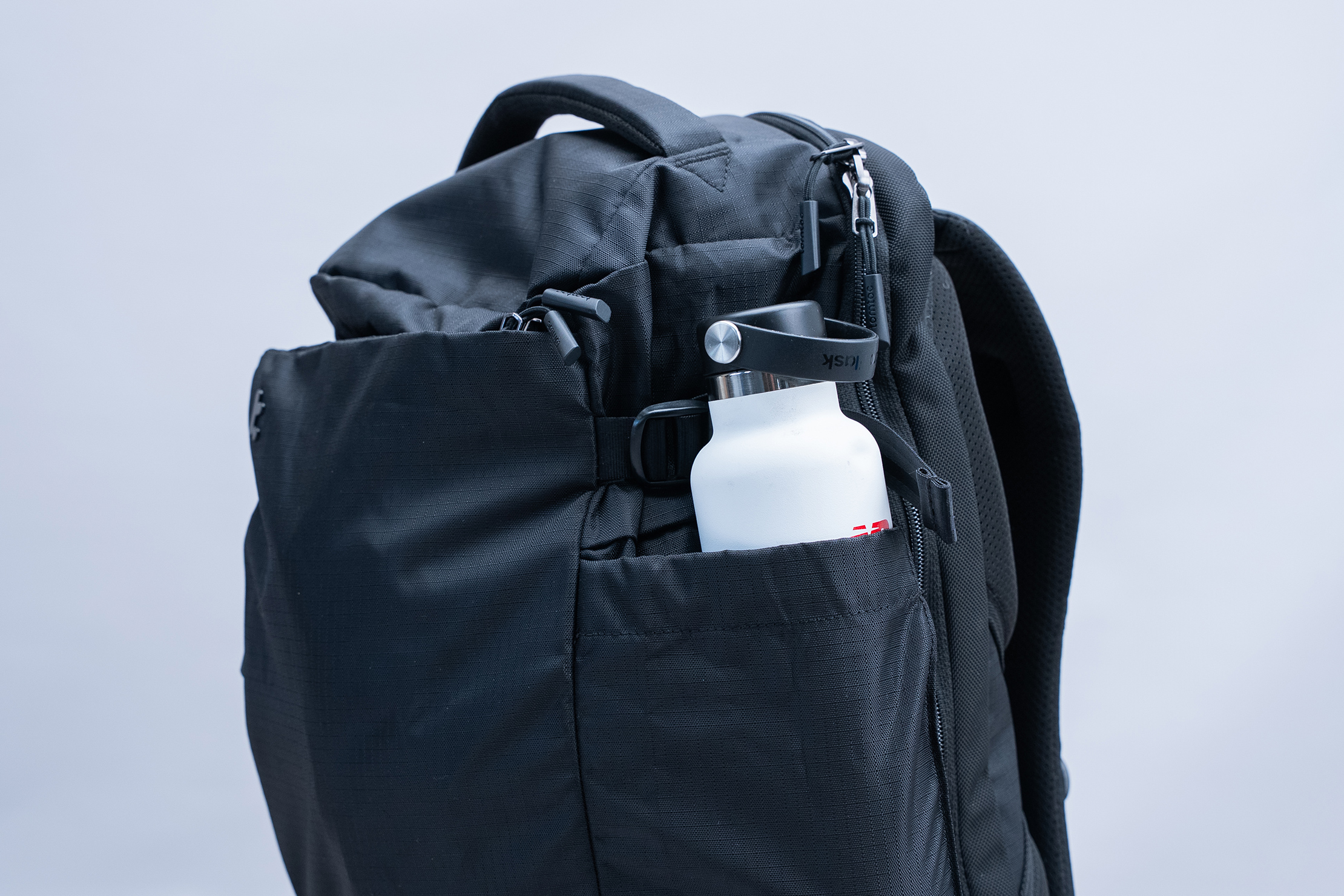 tomtoc Navigator-T66 Liteway Travel Laptop Backpack (28L) Water Bottle