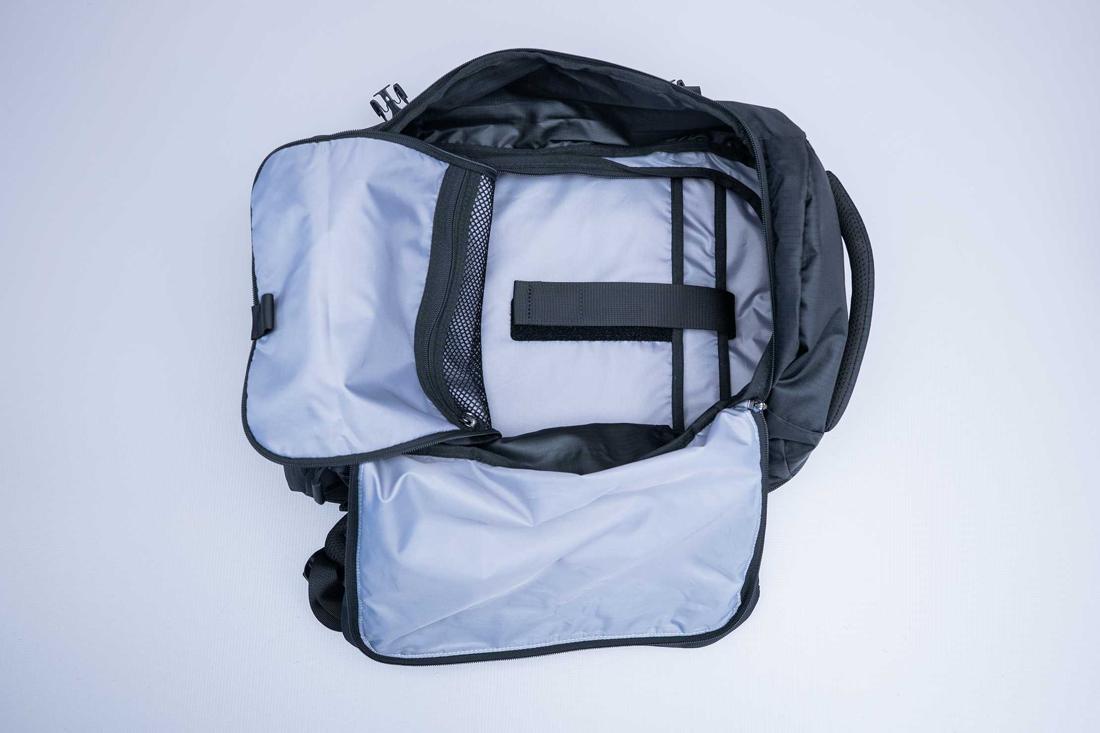 tomtoc Navigator-T66 Liteway Travel Laptop Backpack (28L) Empty