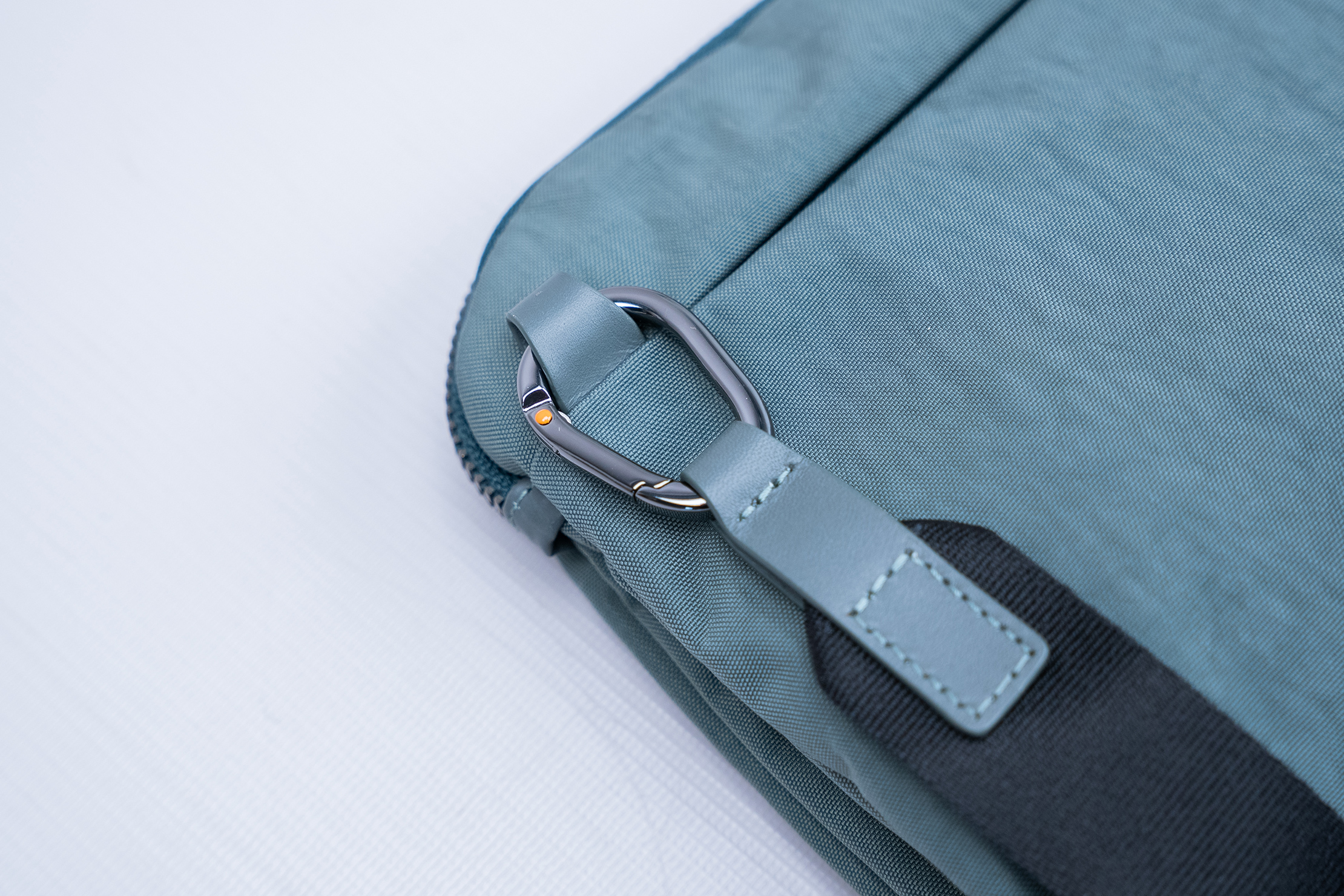 Bellroy Tokyo Side Bag Carabiner