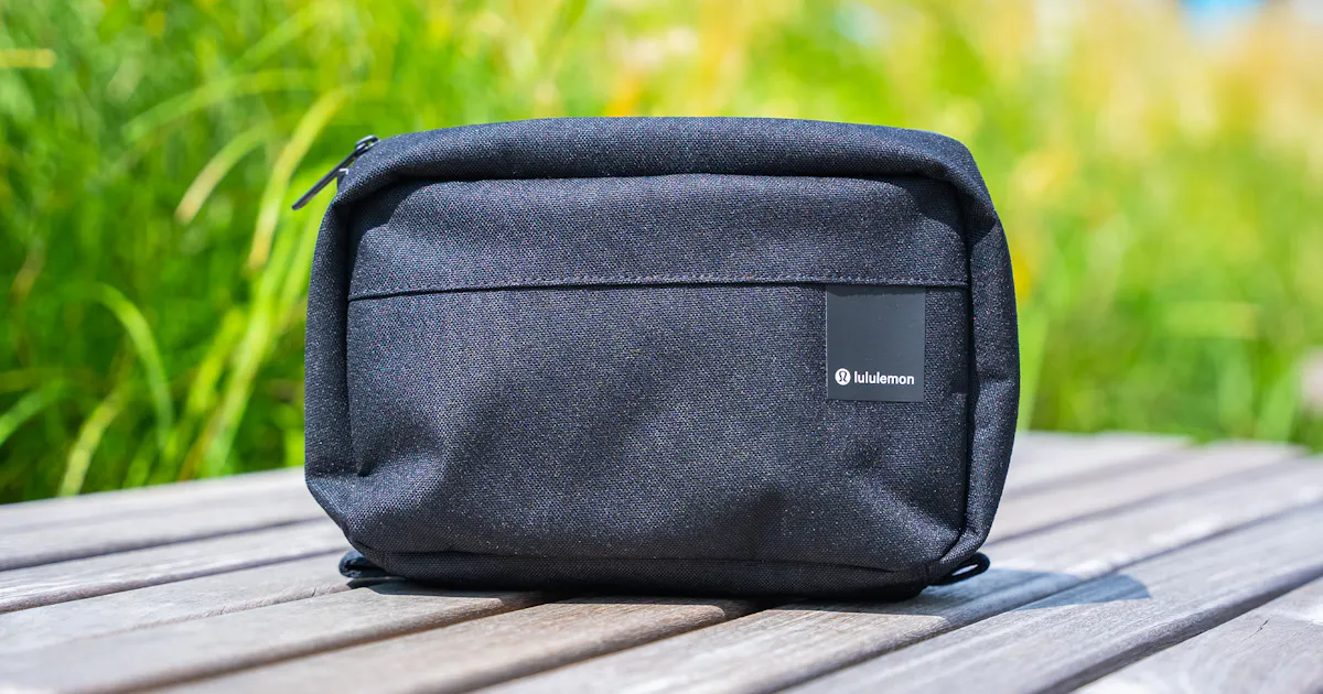lululemon Command the Day Dopp Kit 5L Review | Pack Hacker lululemon Command the Day Dopp Kit 5L Review | Pack Hacker
