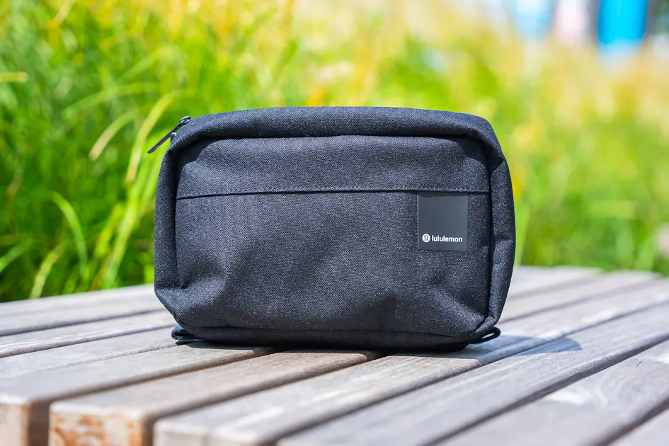 lululemon Command the Day Dopp Kit 5L Review | Pack Hacker