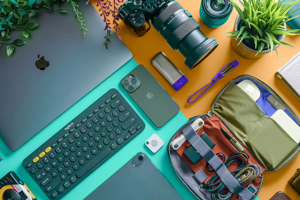 Best Tech Gifts for Frequent Travelers in 2025 | Pack Hacker