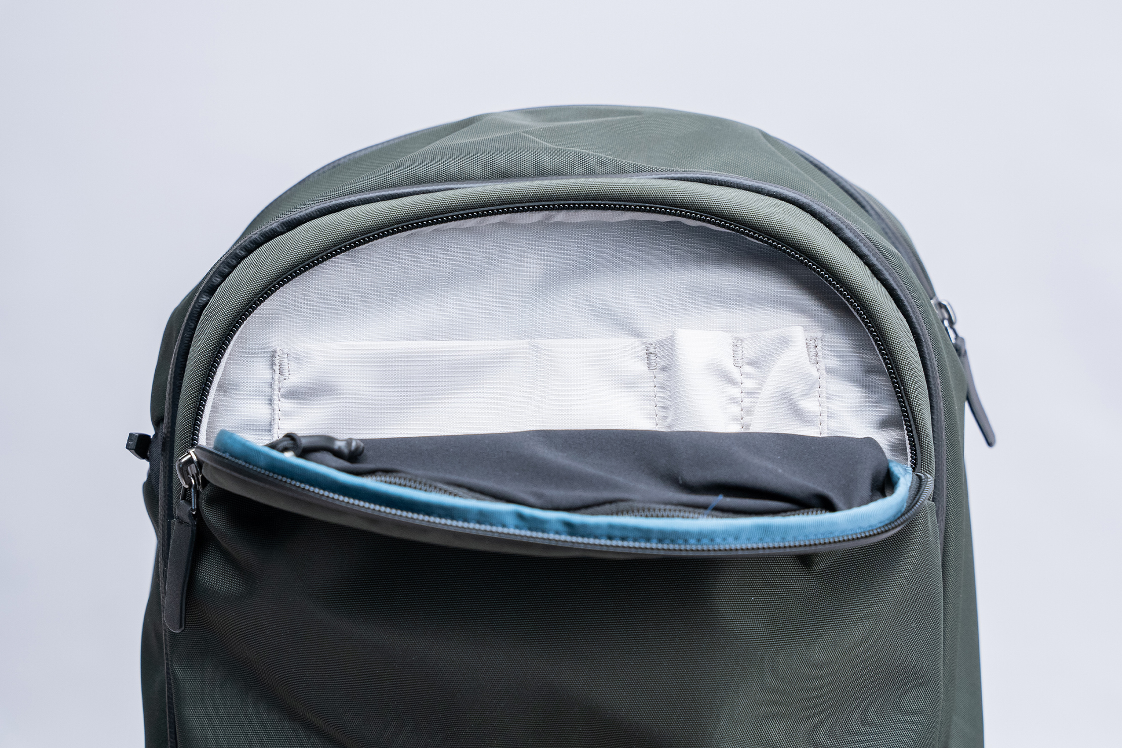 Bellroy Transit Workpack Pro 22L Secondary Compartment