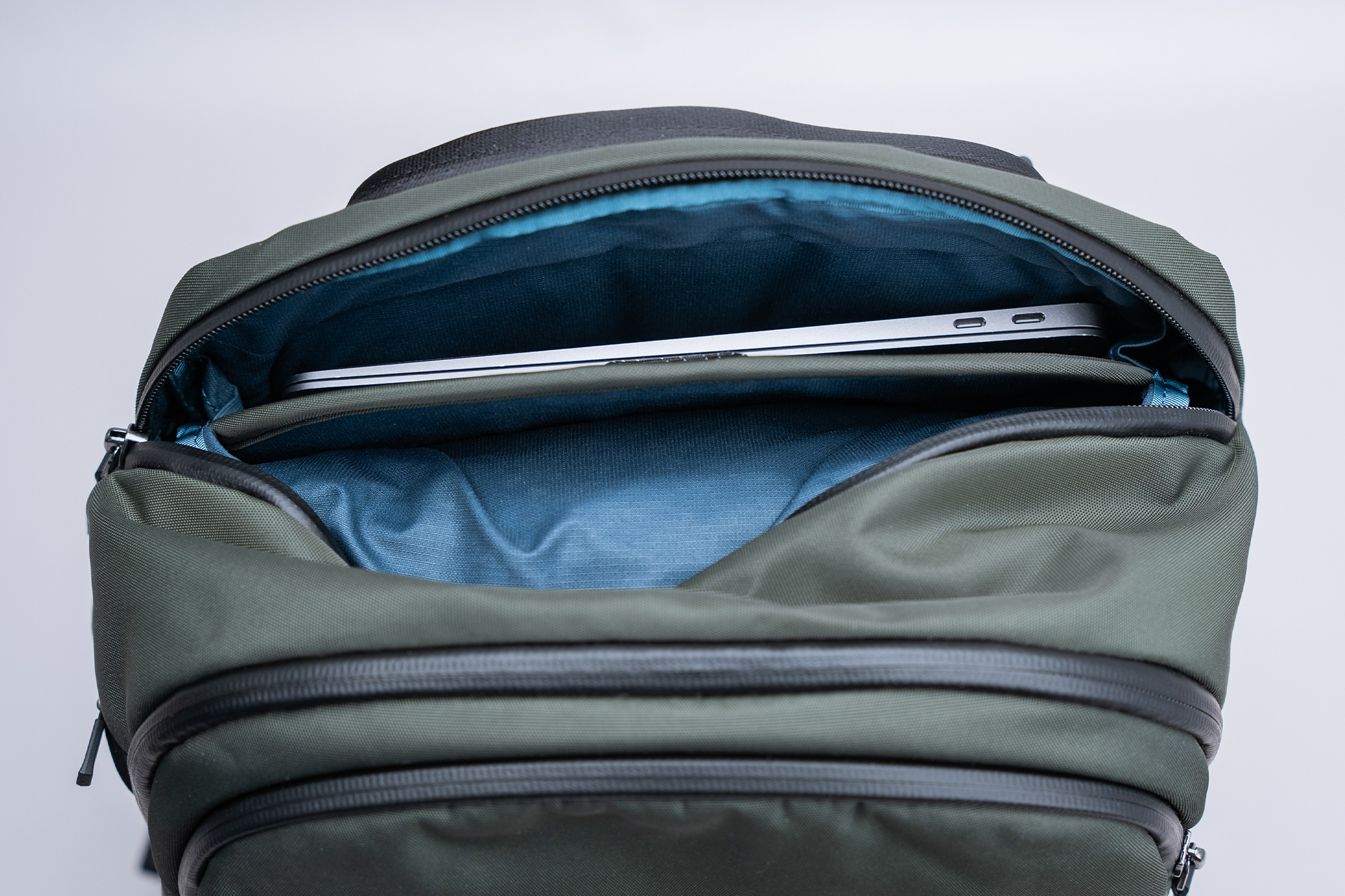 Bellroy Transit Workpack Pro 22L Laptop