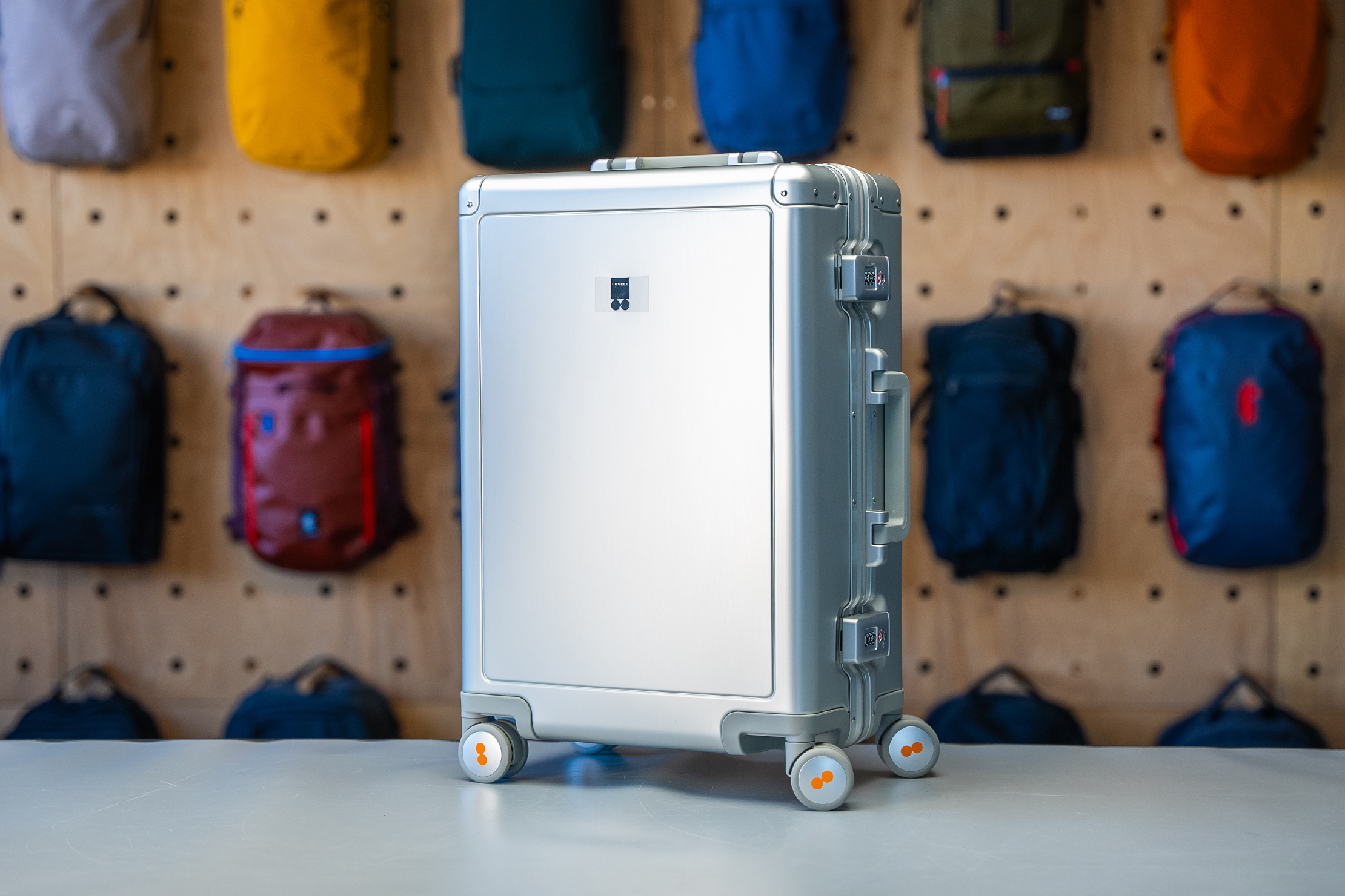 Best aluminum luggage 2019 online