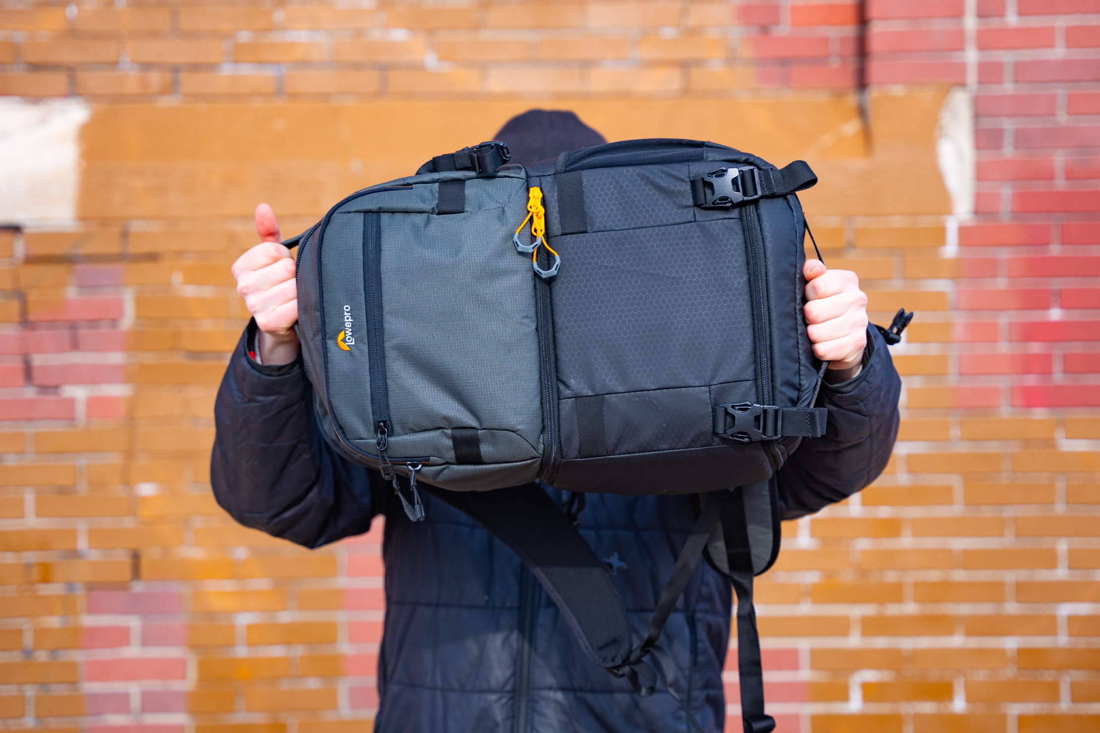 Lowepro Fastpack Pro BP 250 AW III Showcase