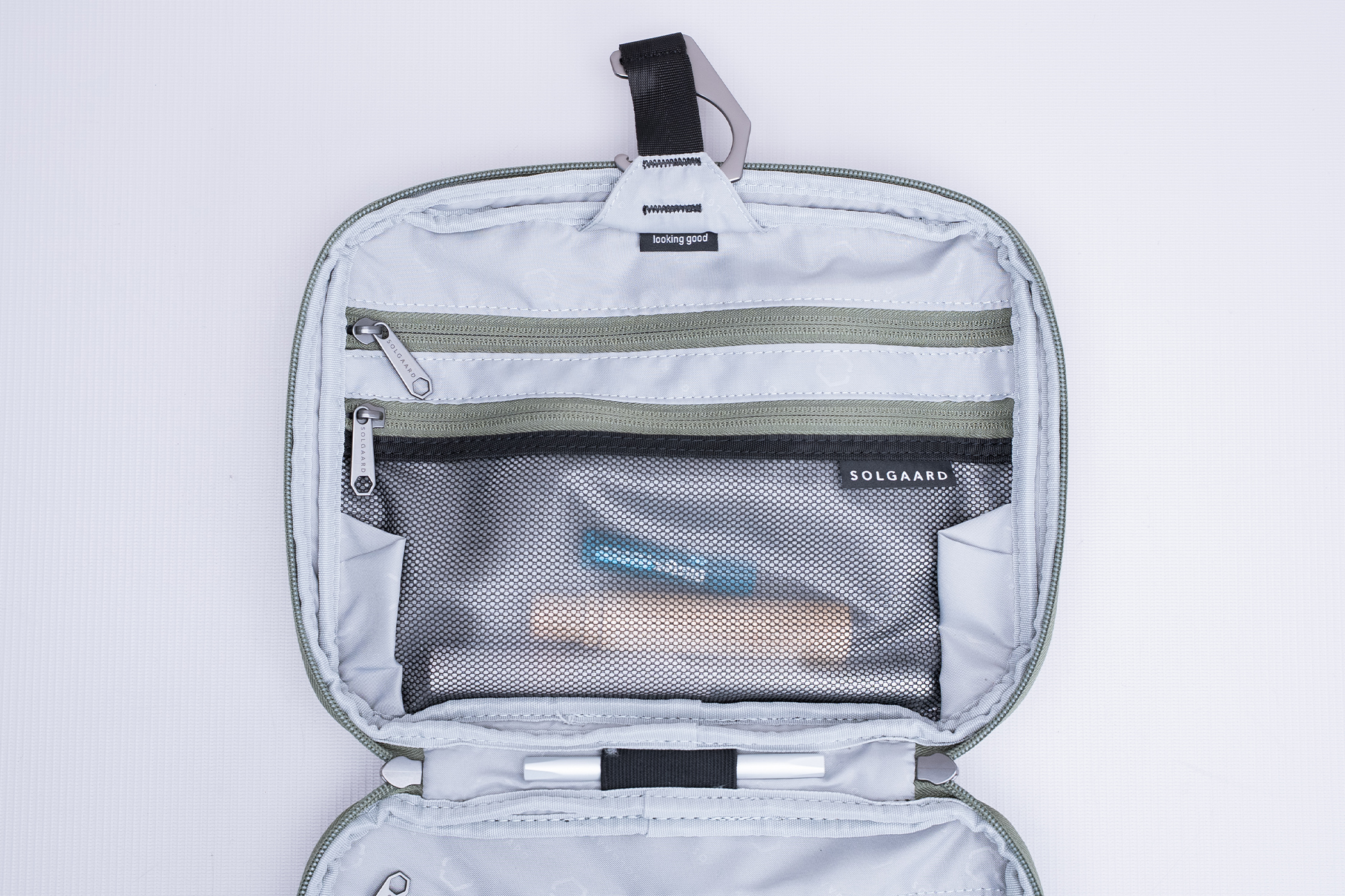Solgaard Trio Hanging Toiletry Kit Top