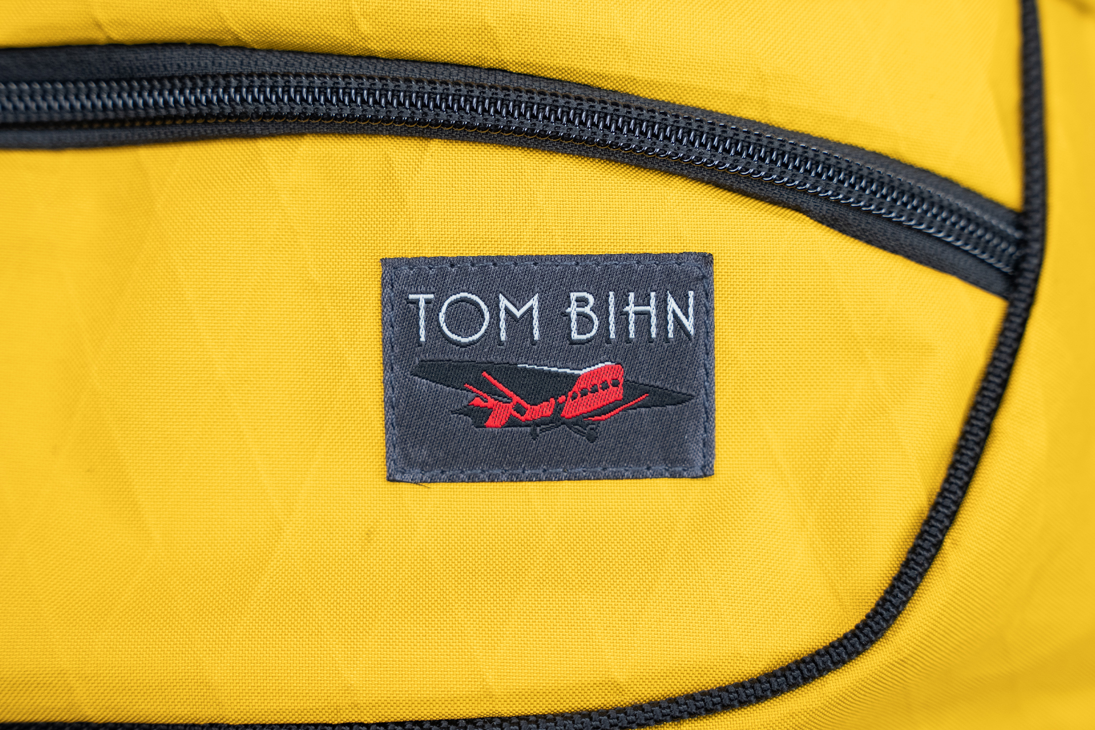 TOM BIHN Synik 26 Brand