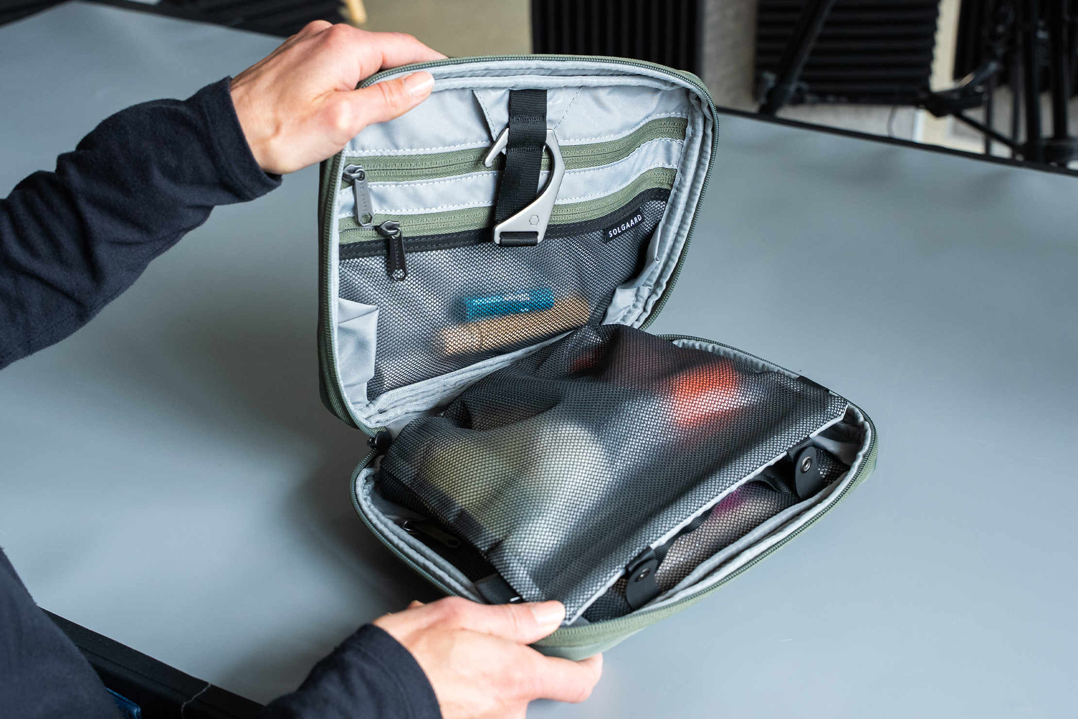 Solgaard Trio Hanging Toiletry Kit Folding