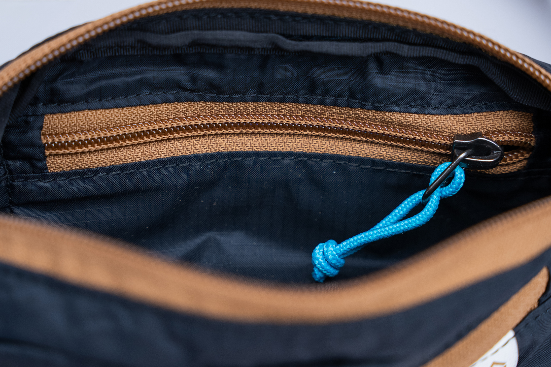 REI Co-op Stuff Waist Pack Inside Pocket