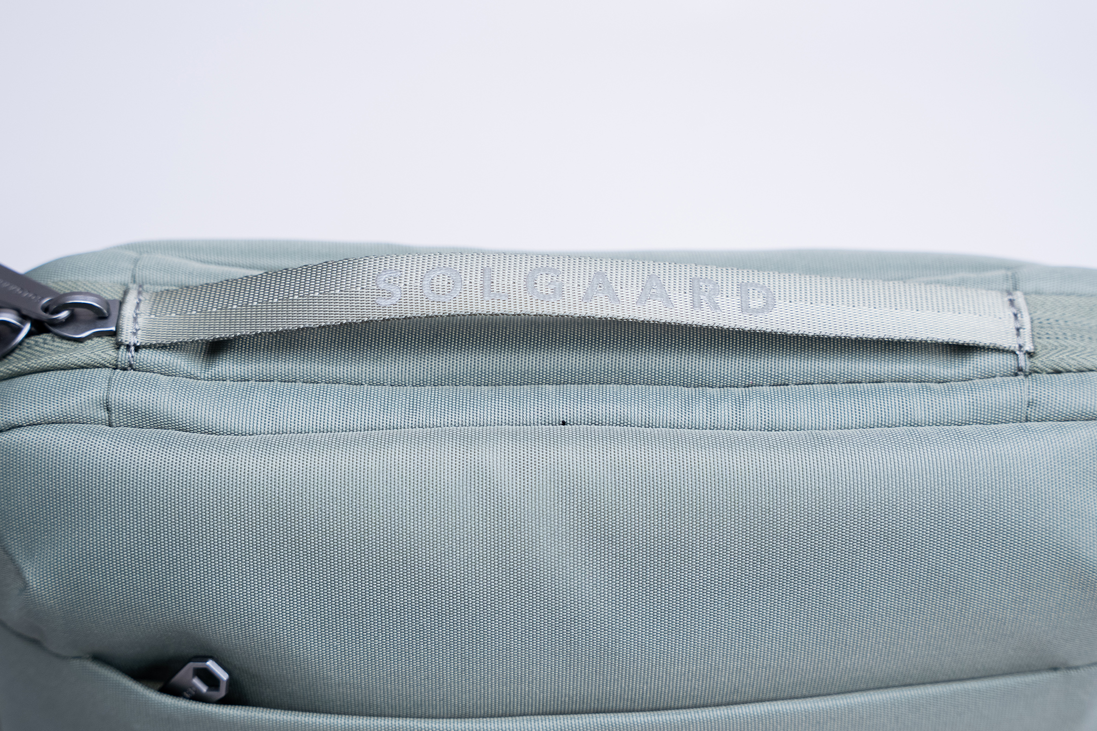 Solgaard Trio Hanging Toiletry Kit Handle