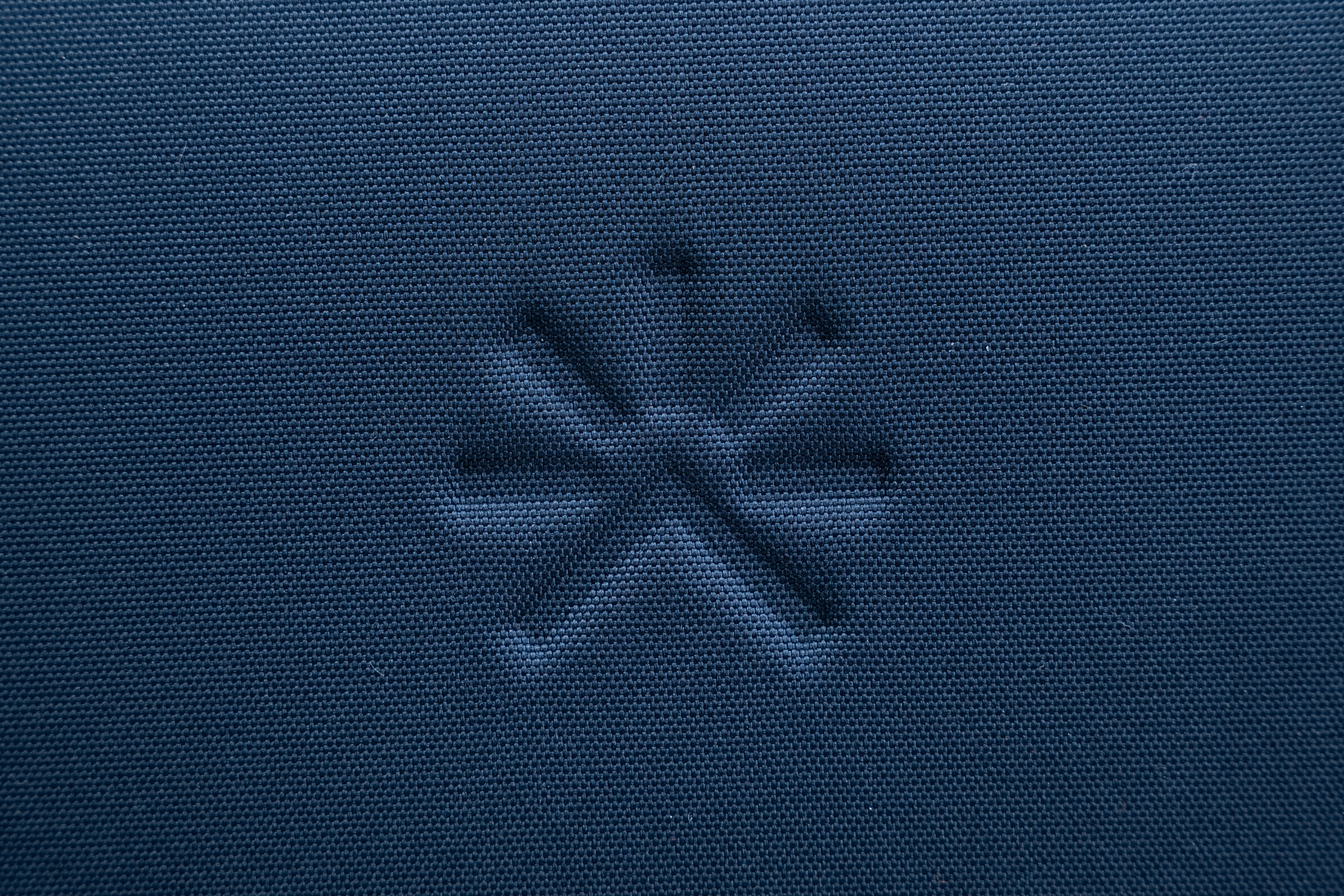 Tropicfeel Lift 40L Rollerbag Logo