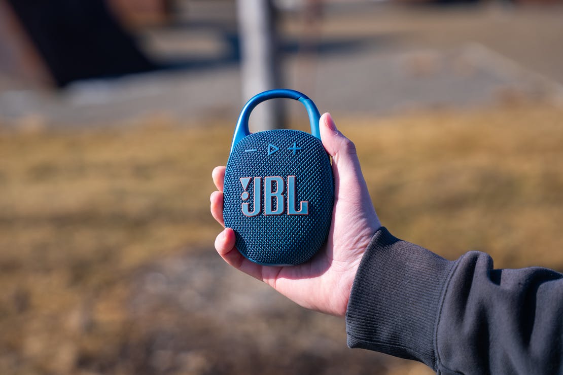 JBL Clip 5 Review
