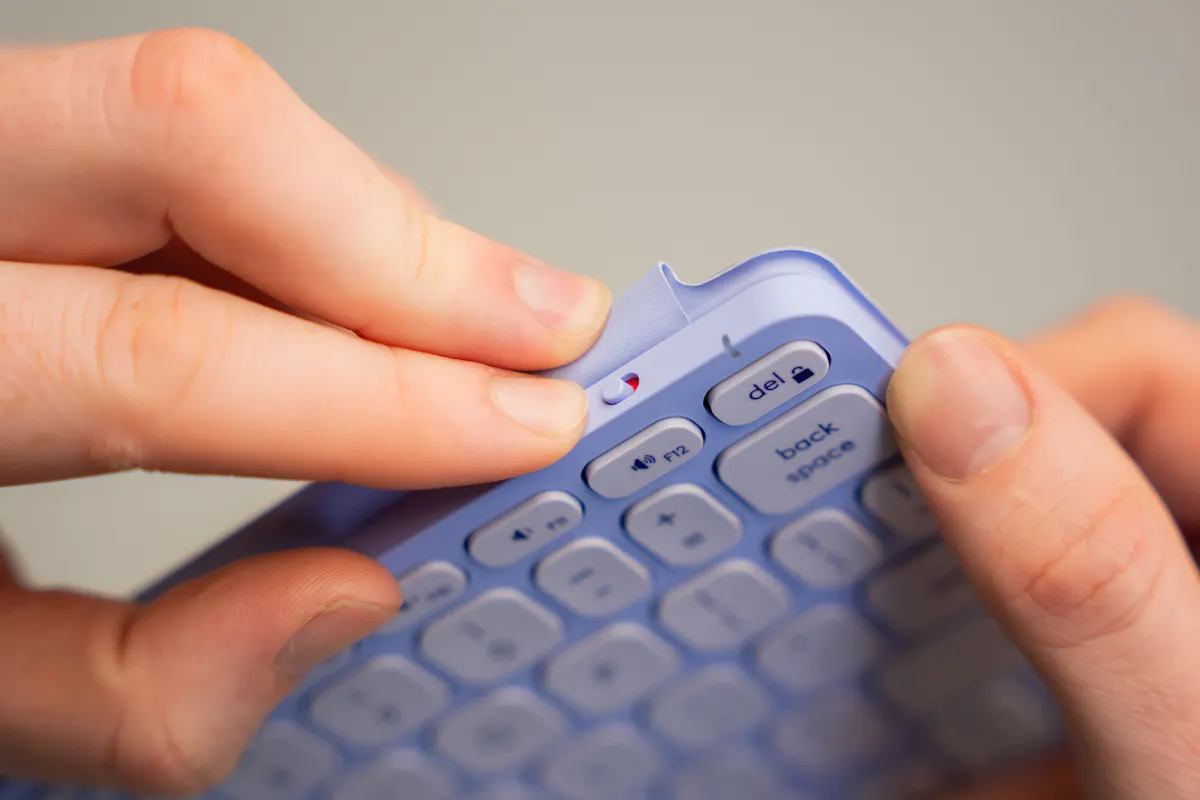 Logitech Keys-To-Go 2 On Off