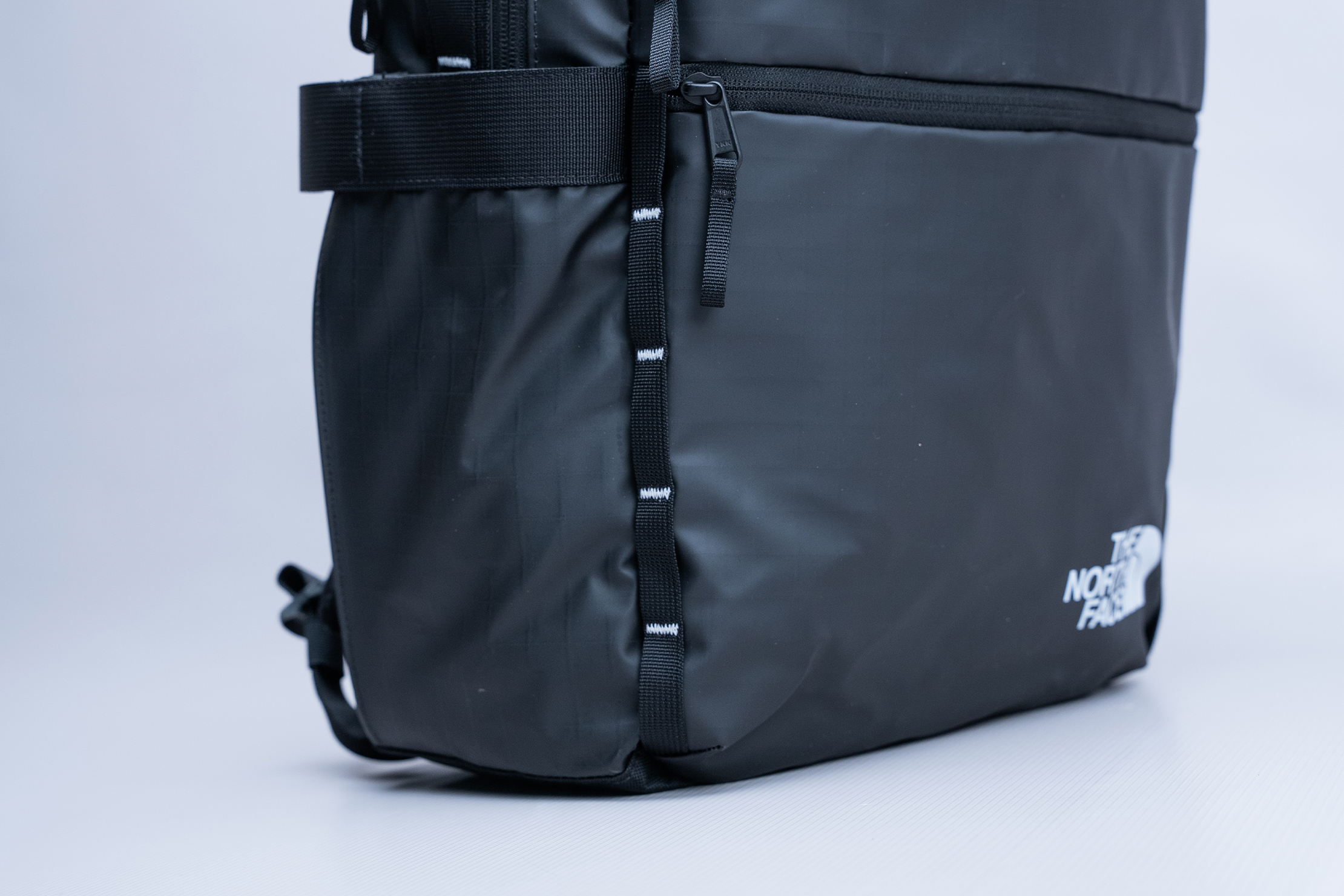 The North Face Base Camp Voyager Daypack (26L) Loops