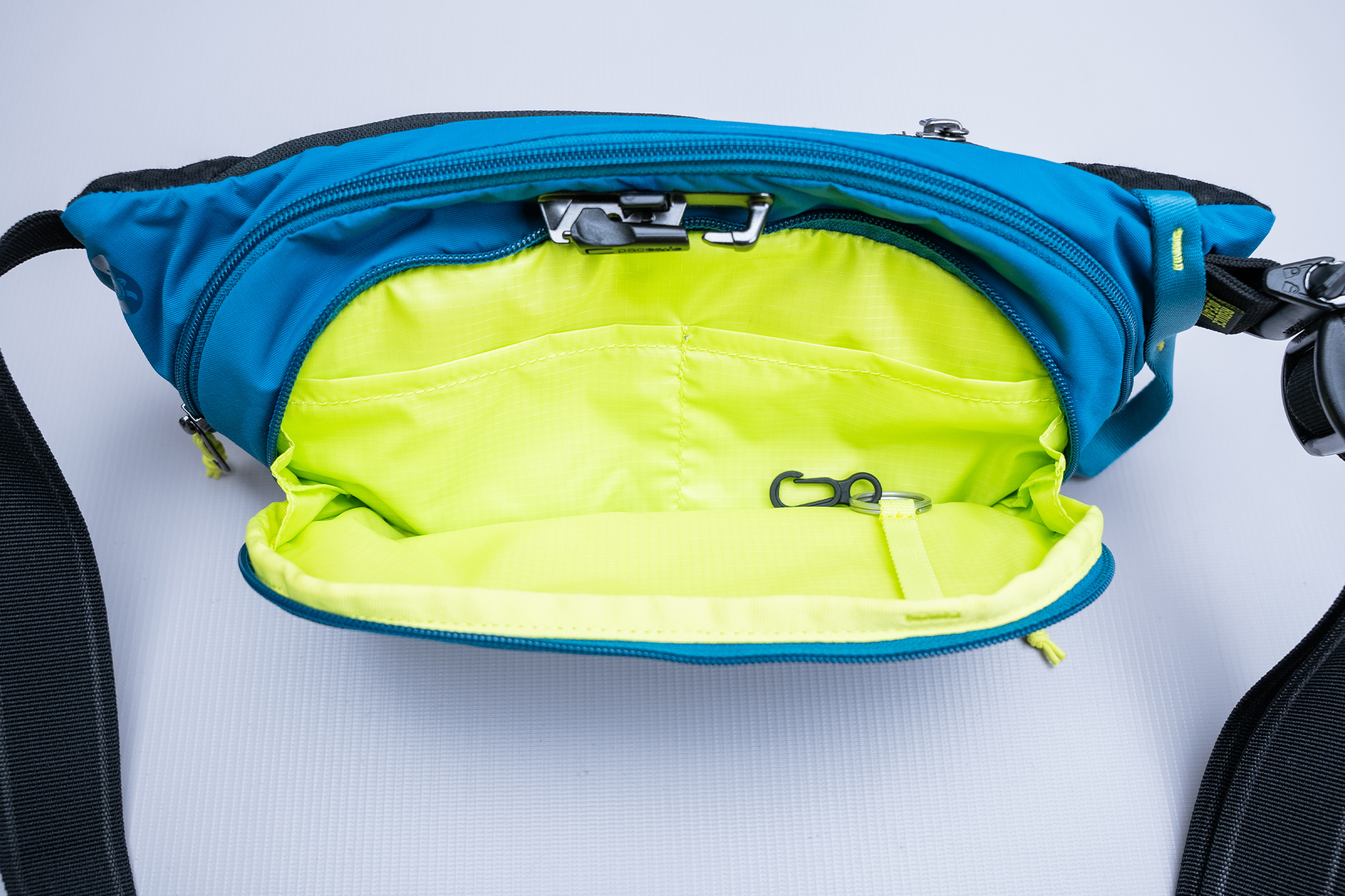 Pacsafe ECO Anti-Theft Waist Pack Pocket