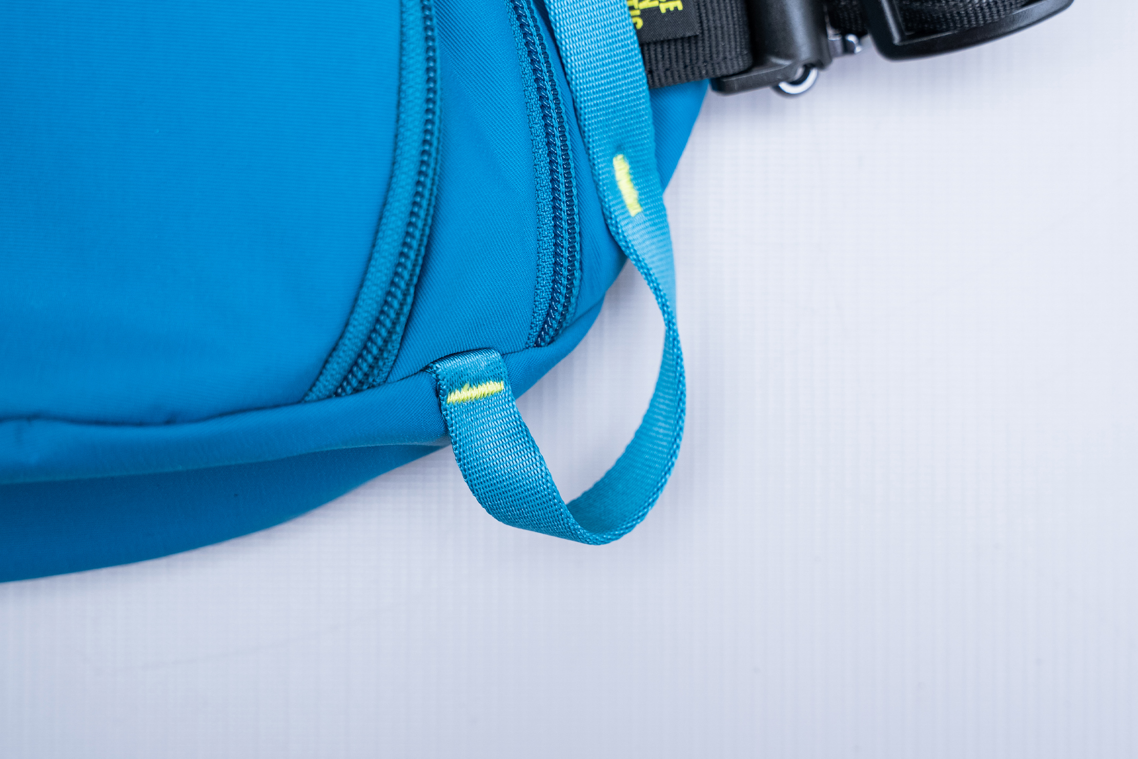 Pacsafe ECO Anti-Theft Waist Pack Loop