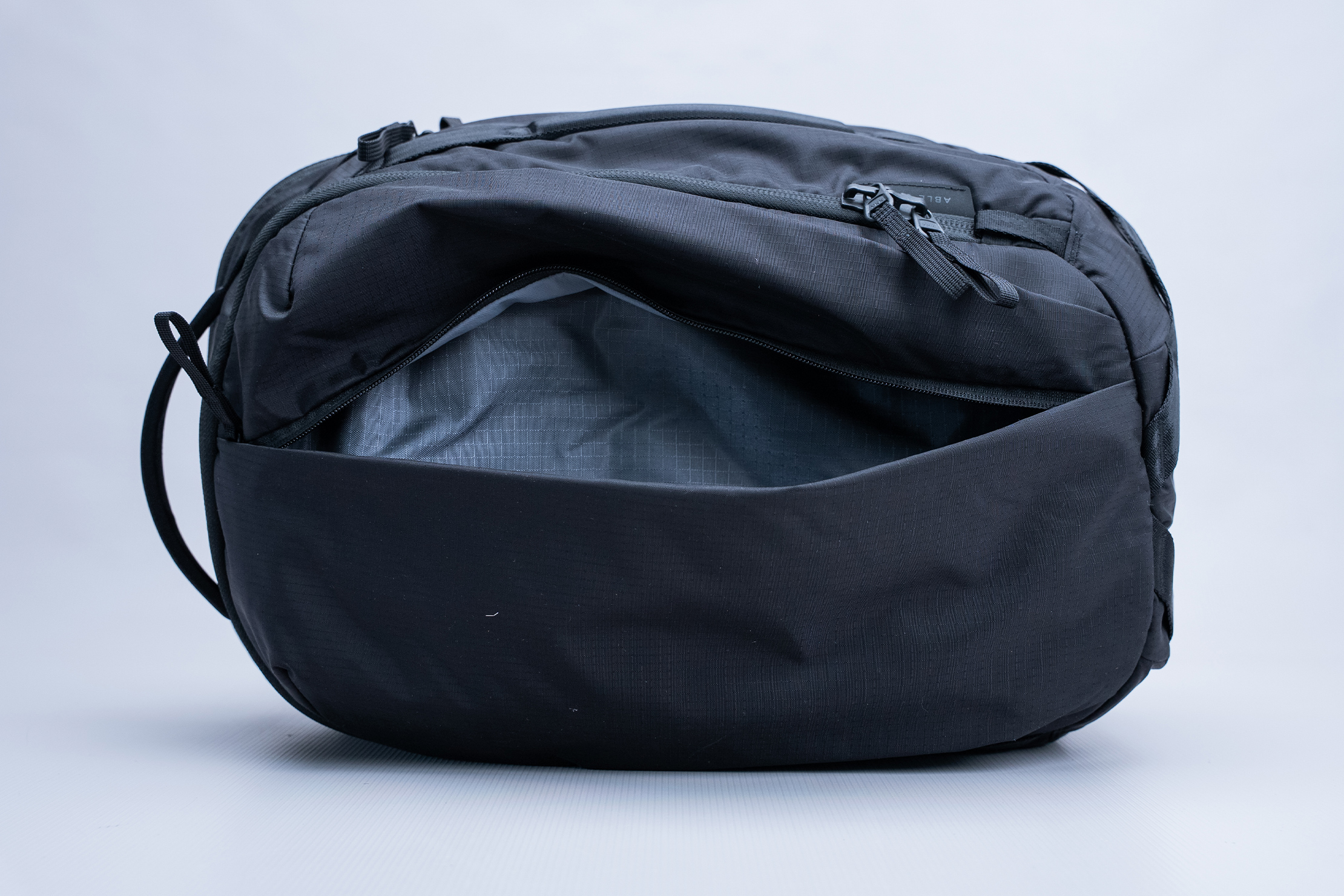 バッグ ABLE CARRY Max EDC Ripstop Black Max EDC Backpack – UrbanCred