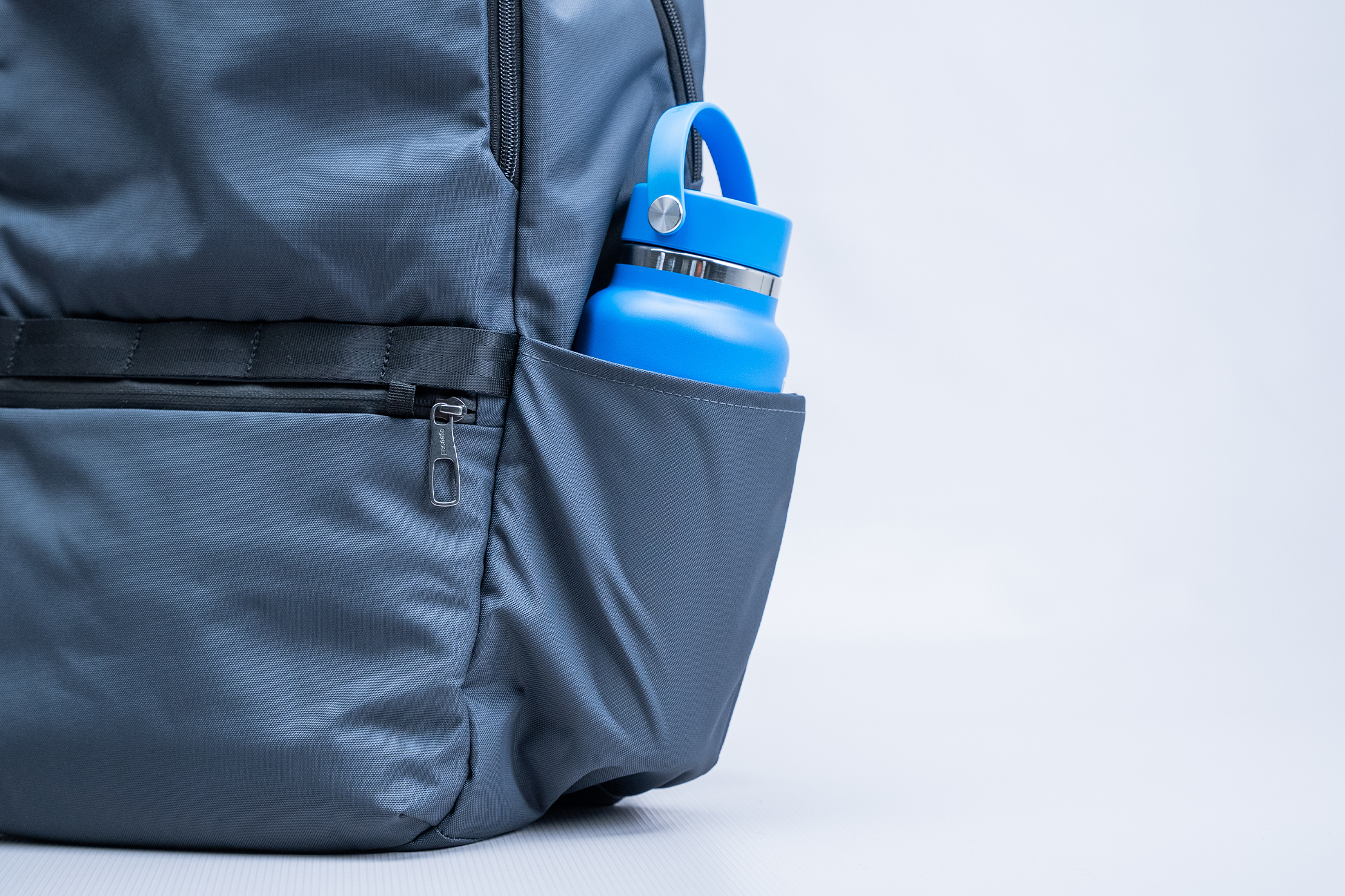 Pacsafe X Anti-Theft 25L Backpack Water Bottle