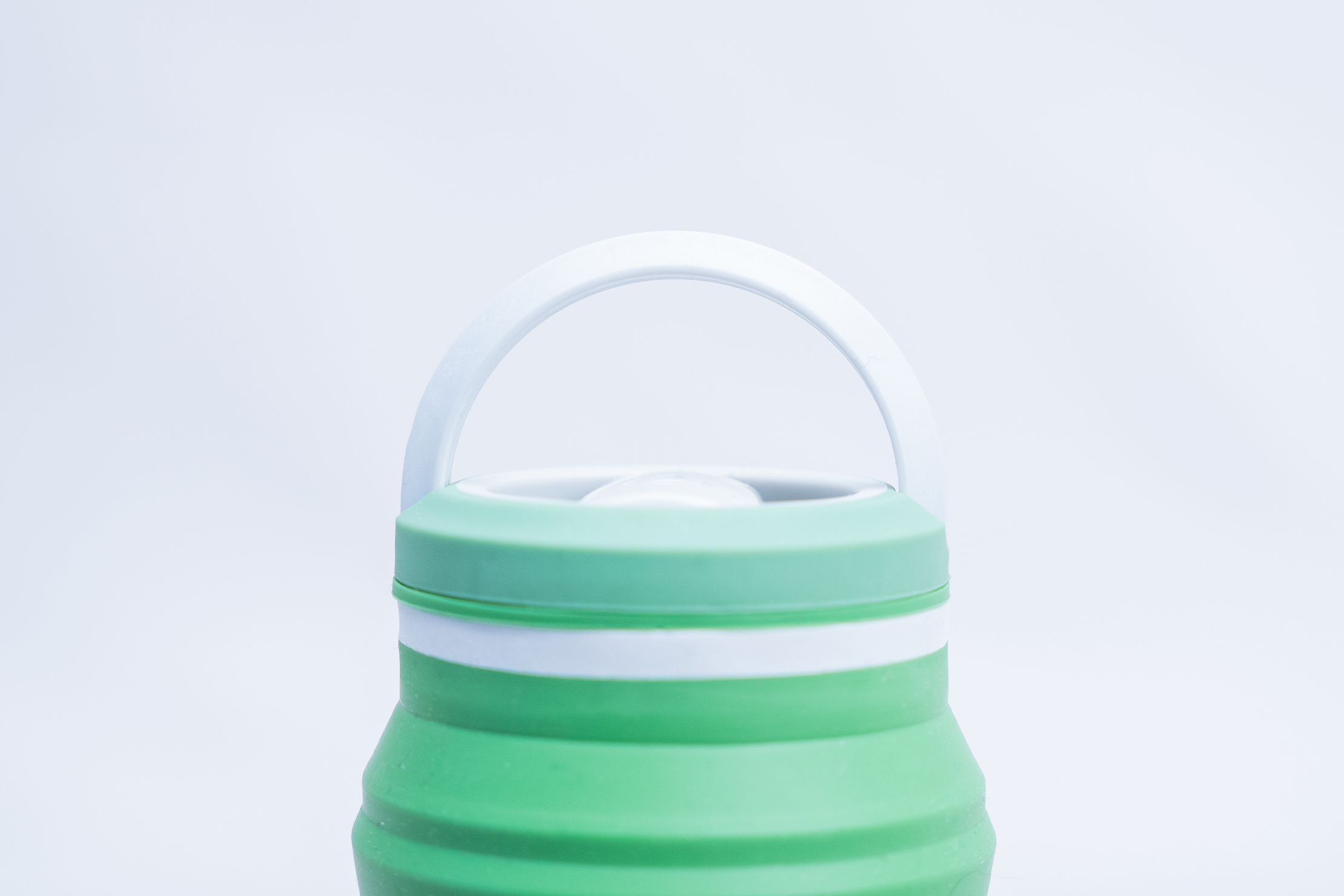 HYDAWAY Collapsible Water Bottle (17 oz) Handle