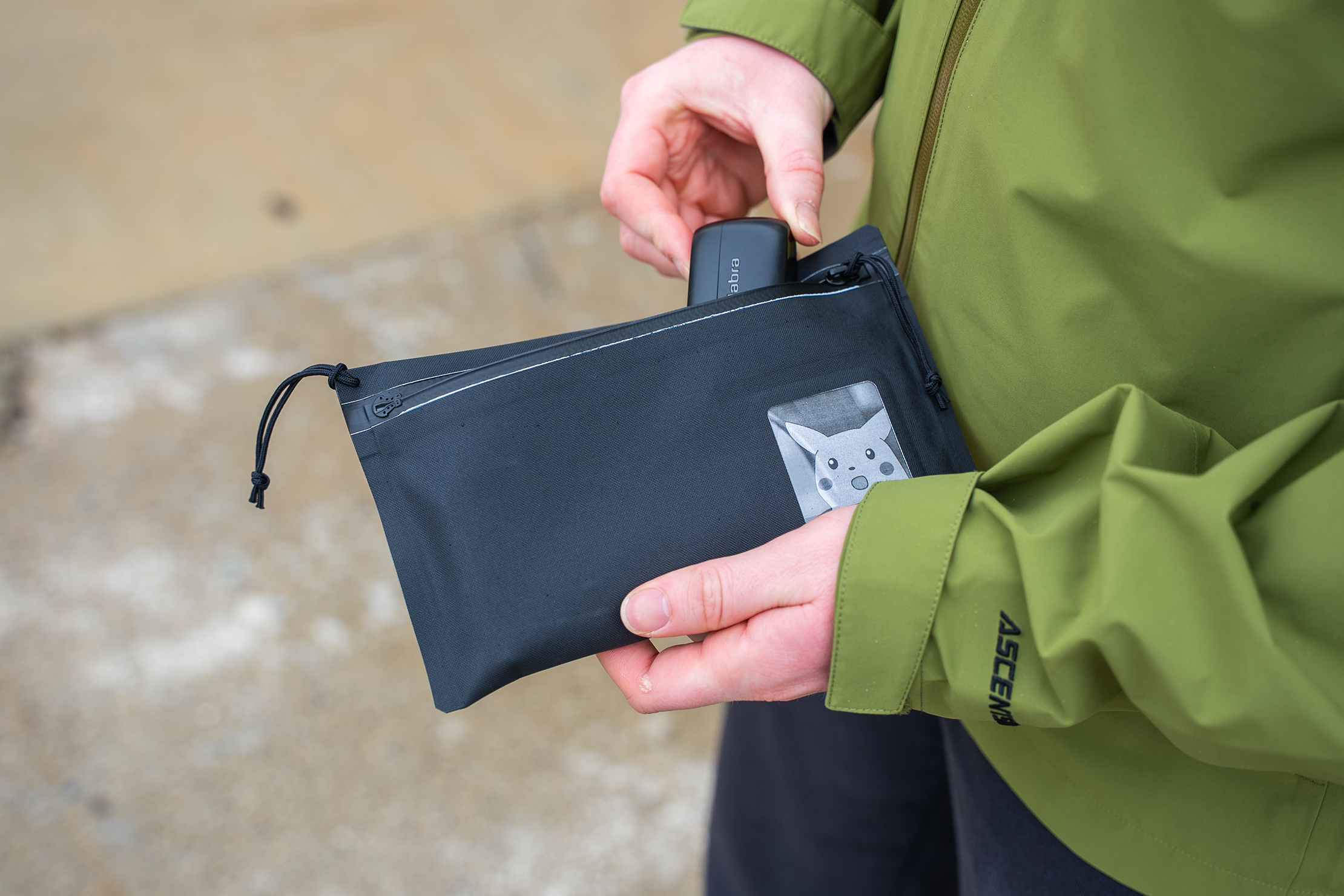 EVERGOODS ELEMENT Flat Pouch (Small) In Use