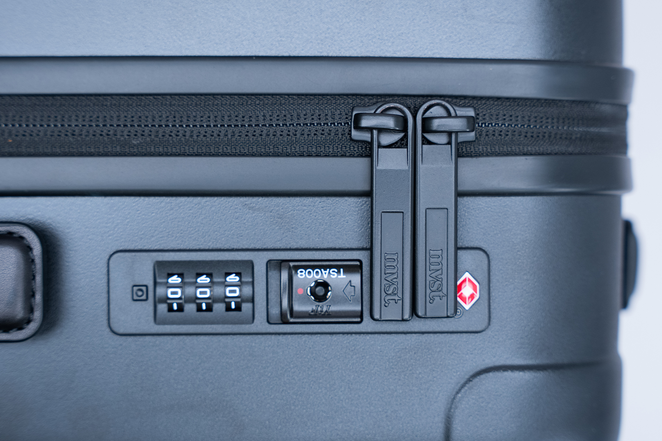 MVST Select Essential Collection Suitcase (Carry-On) Lock