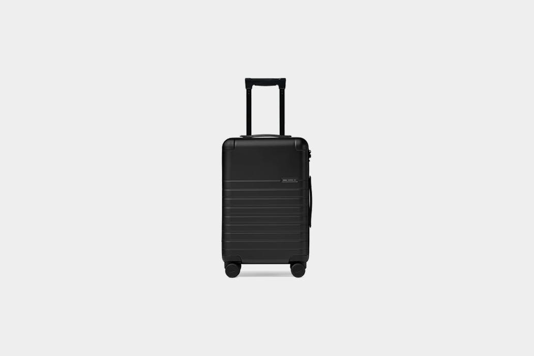 MVST Select Essential Collection Suitcase Matte Black (Carry-On)