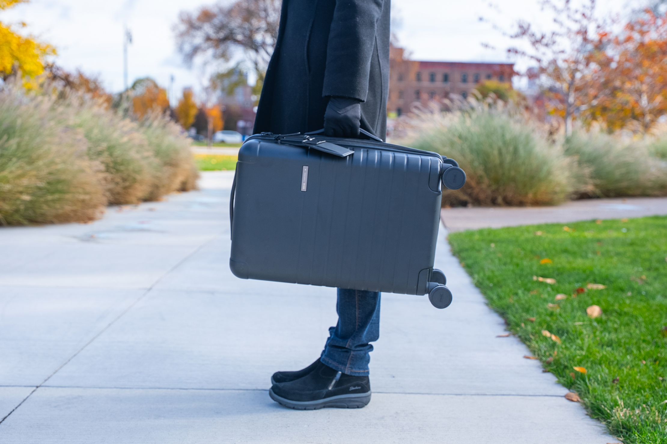 MVST Select Essential Collection Suitcase (Carry-On) Handle