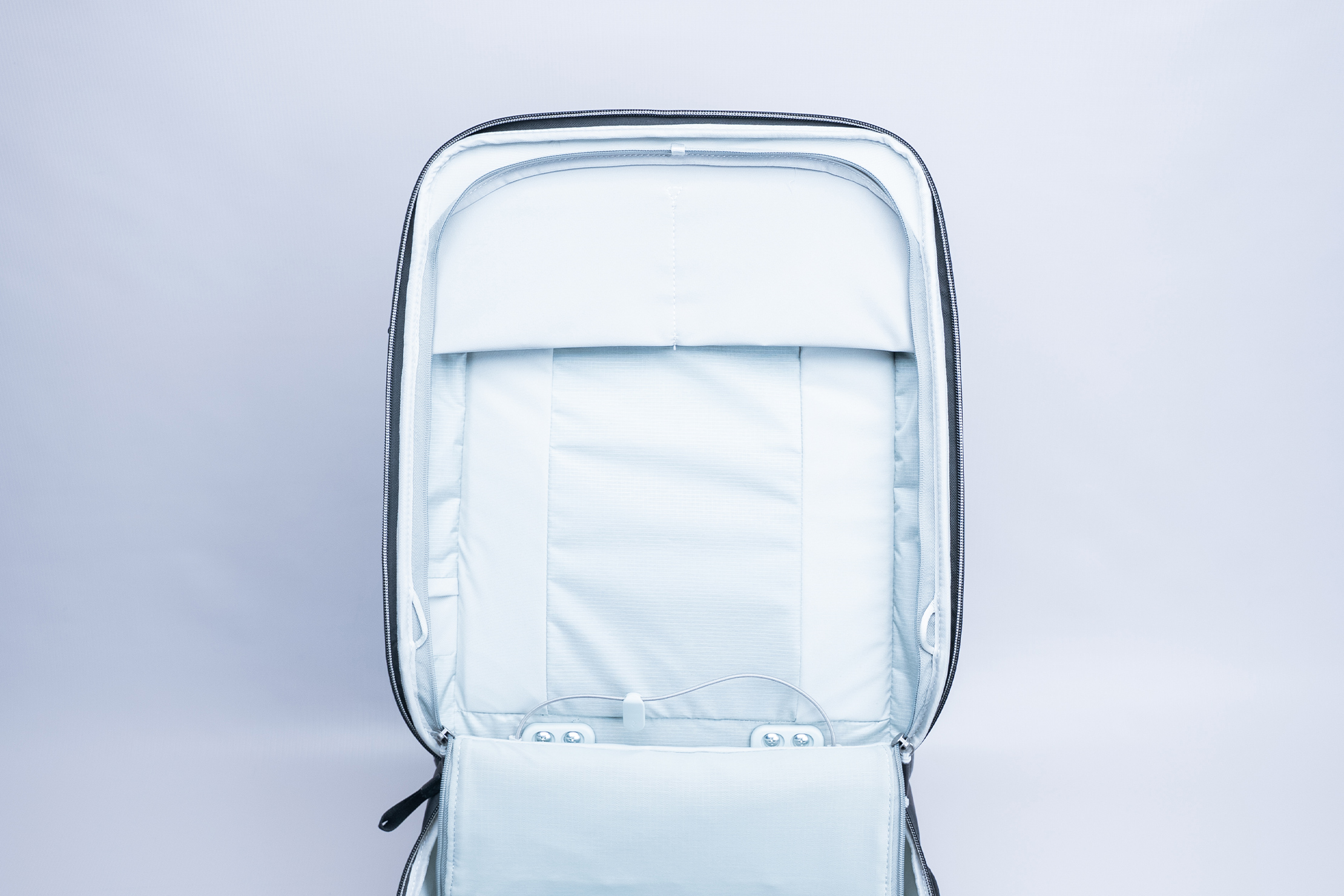 Peak Design Roller Pro Carry-On Empty